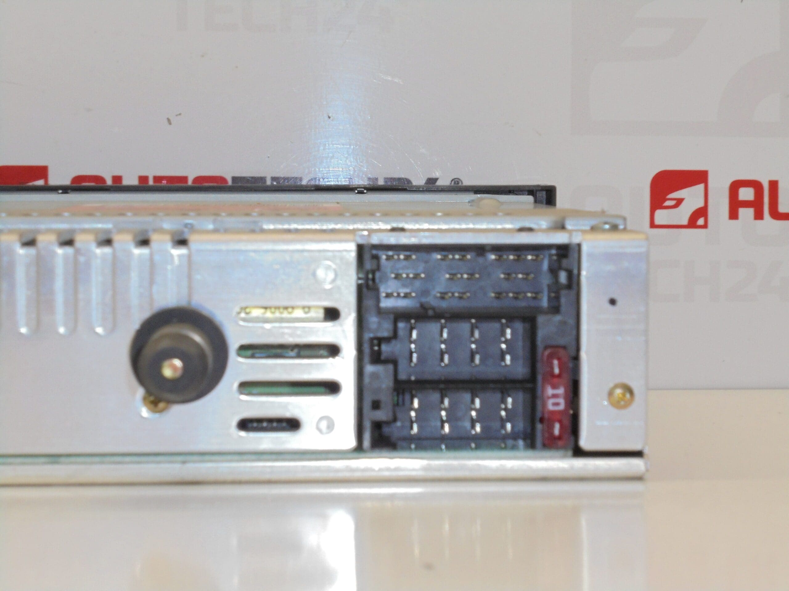 Autoradio met CD Clarion PU-2471D Citroën Peugeot 96565725XT