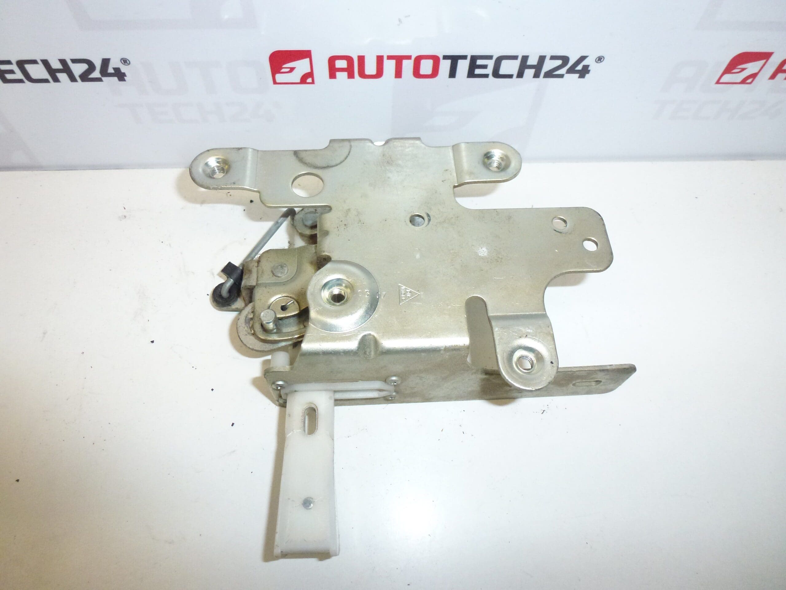 Dekselslot Citroën Peugeot 871962