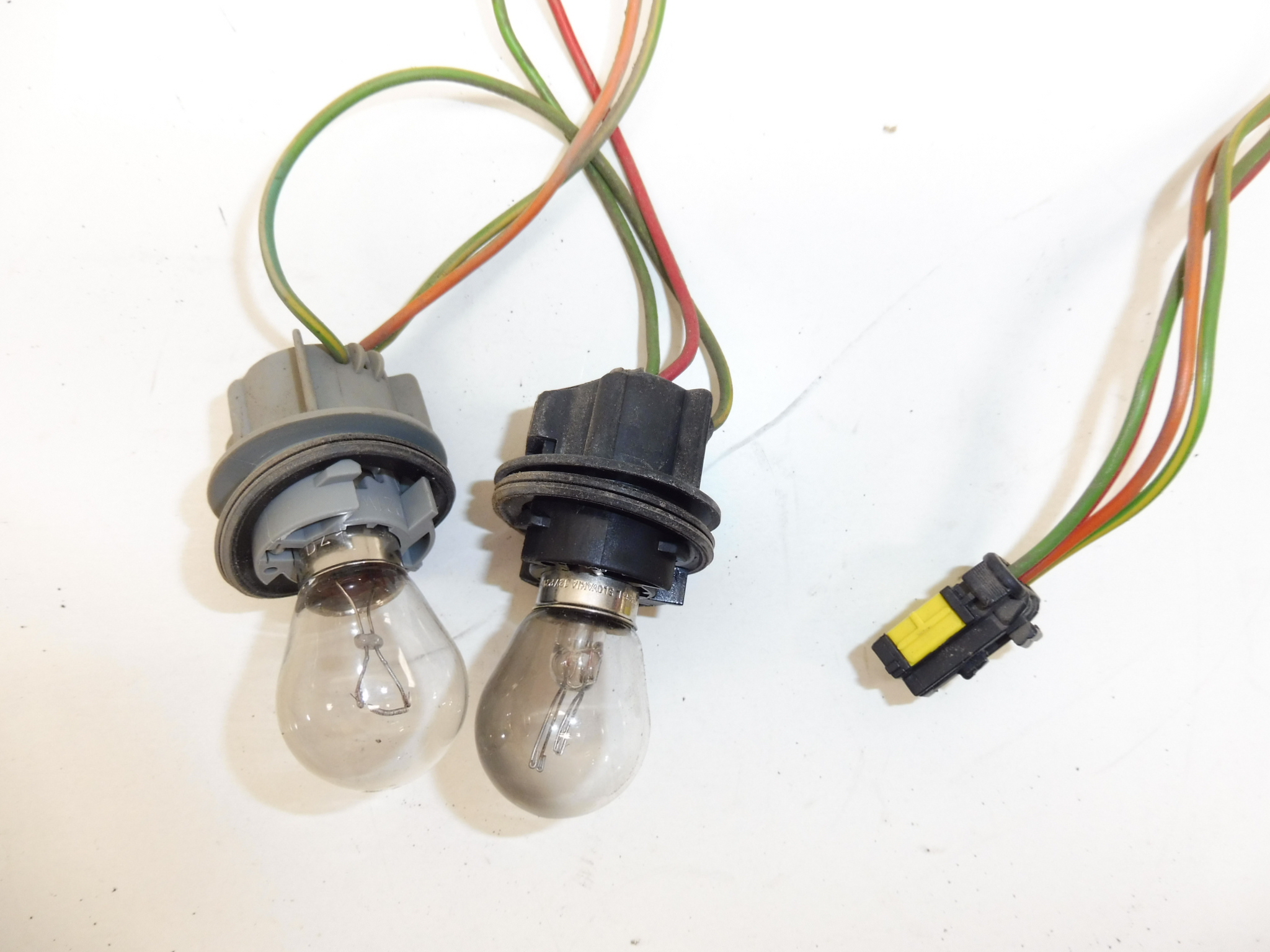 Peugeot 607 6534GS spatbord achterlicht kabelboom