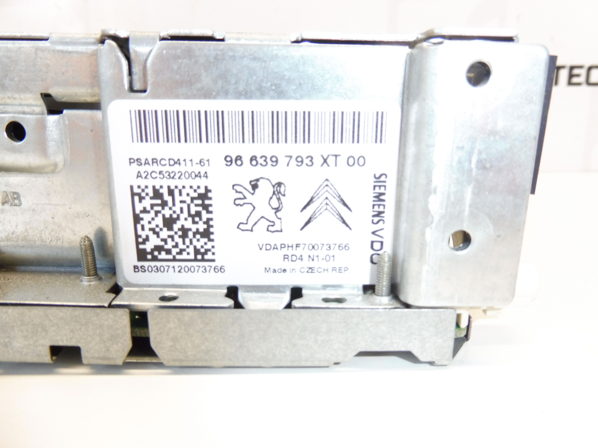 Autoradio CD Citroën Peugeot 96639793XT 16077504XT