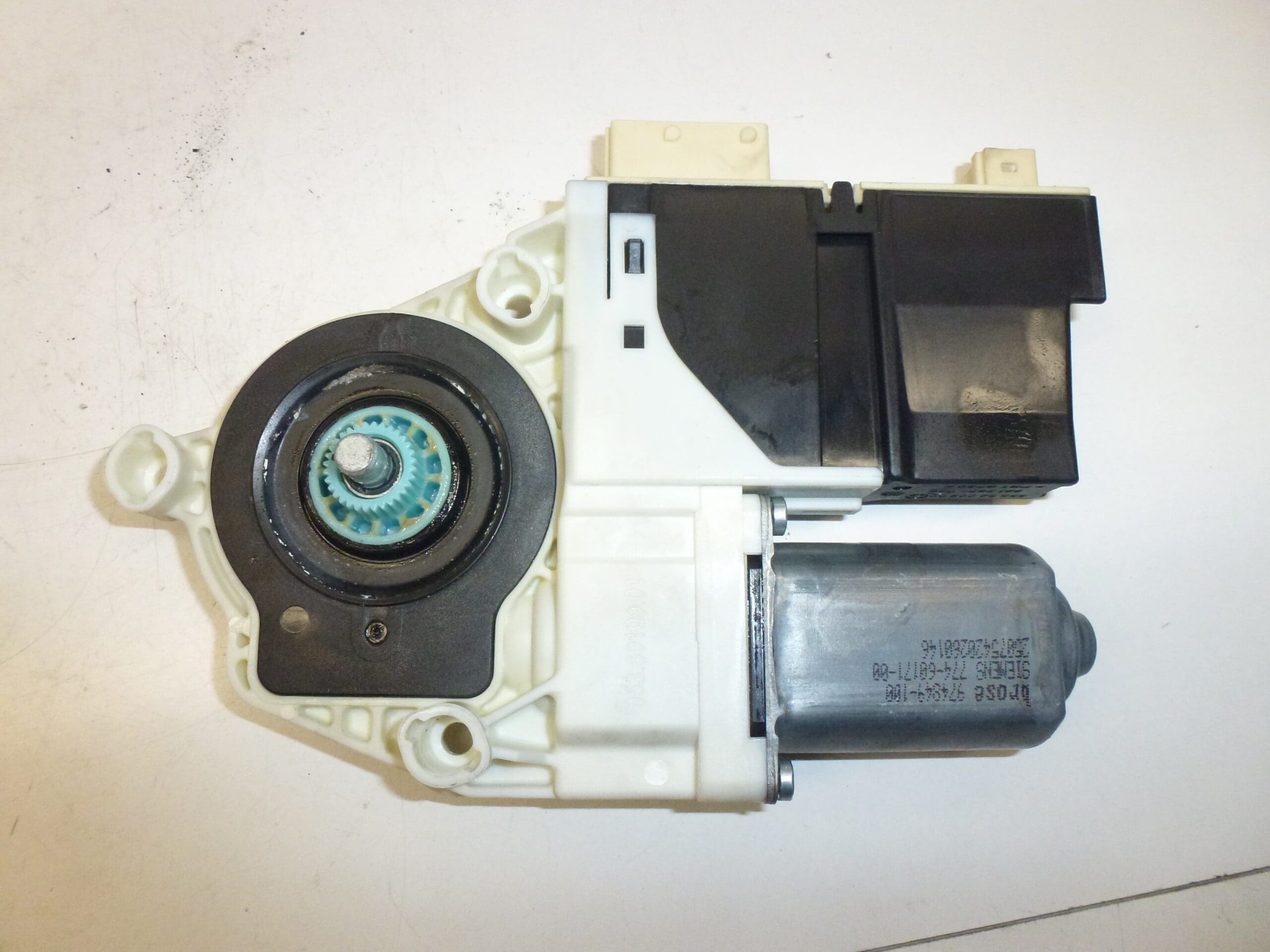 Peugeot 307 CC 9221CL raammotor links voor