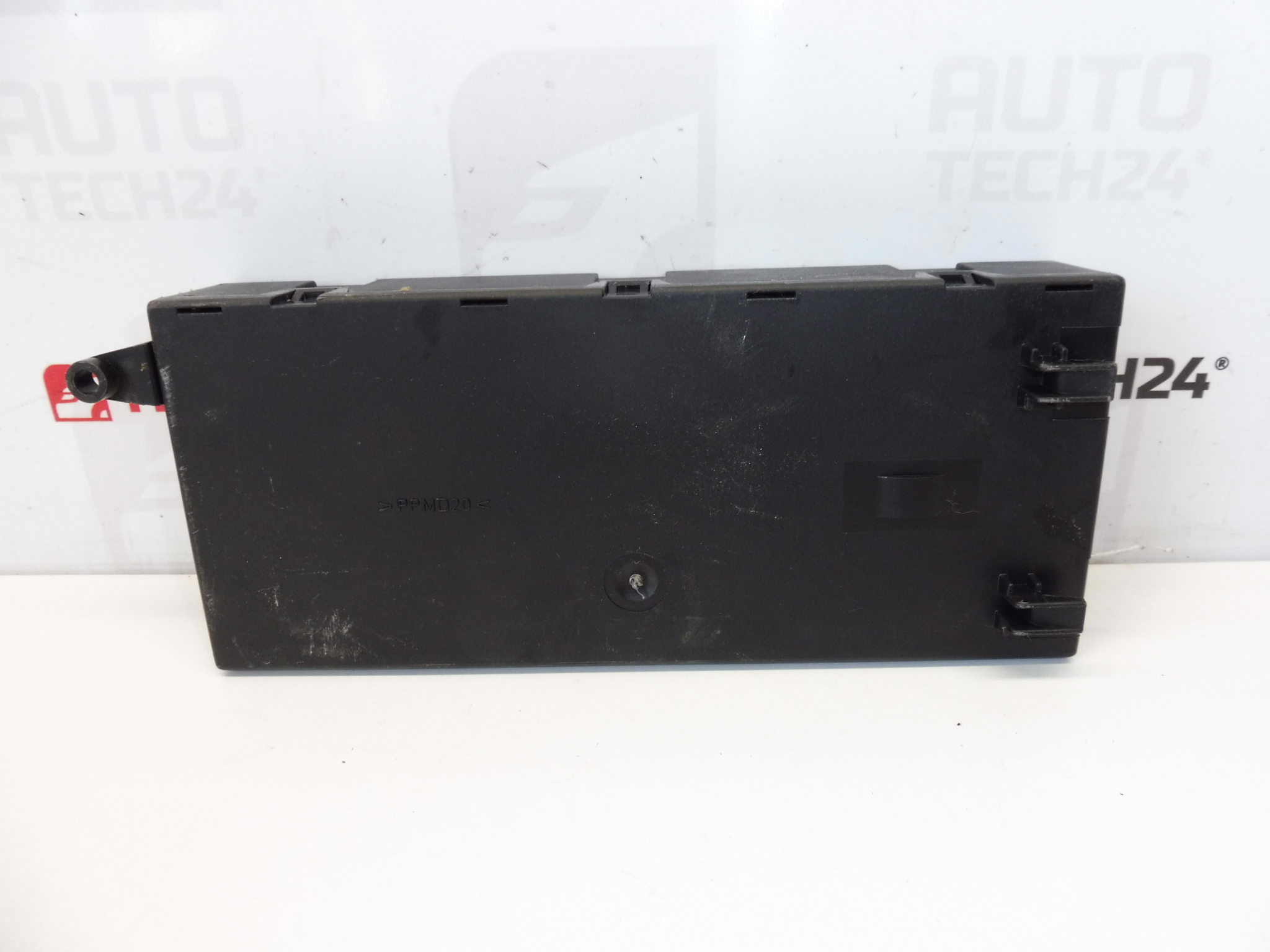 Citroën Peugeot achterschuifdeur ECU 1400500180 9138H4