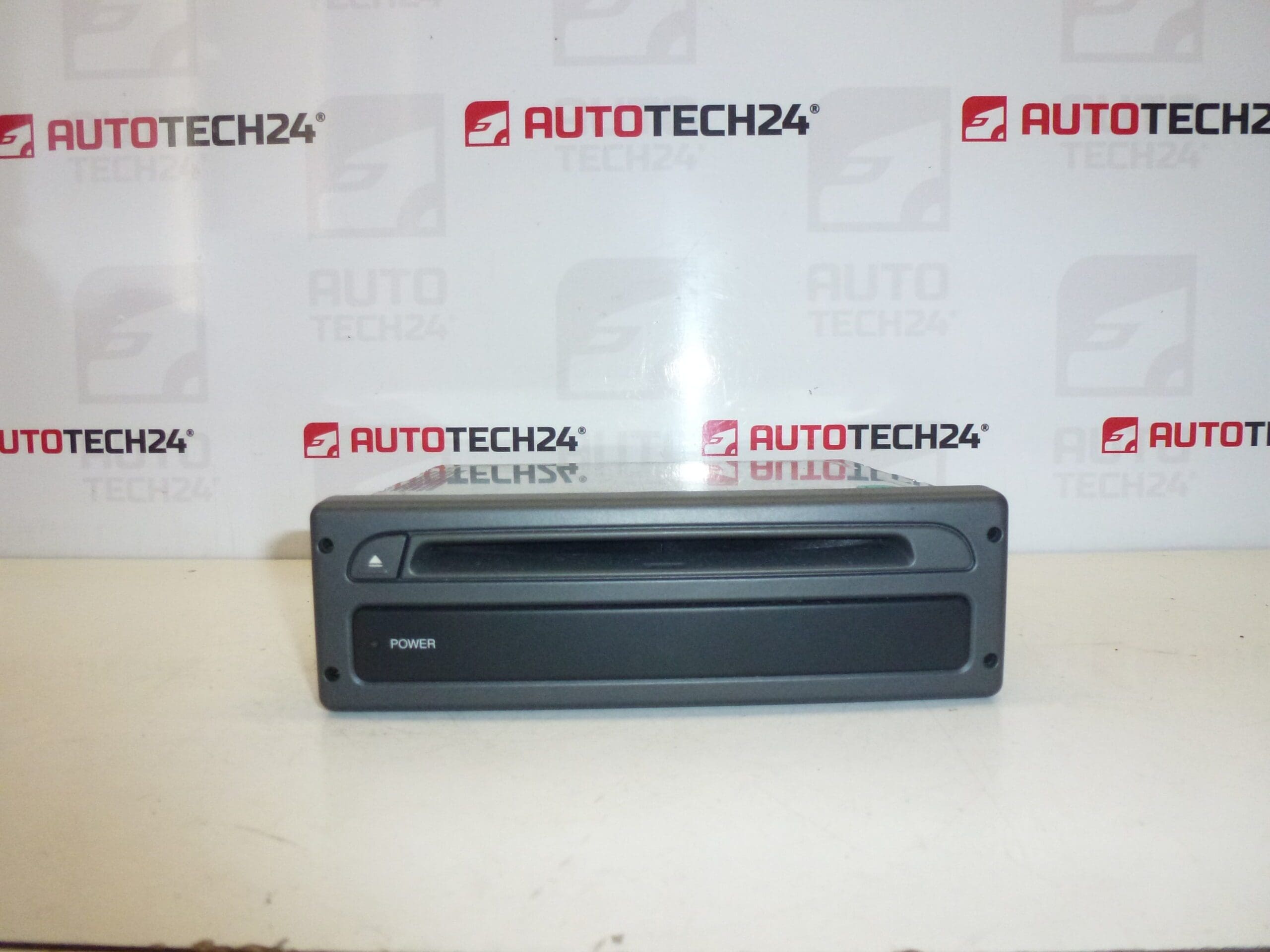 Citroën Peugeot navigatielezer 9644987380