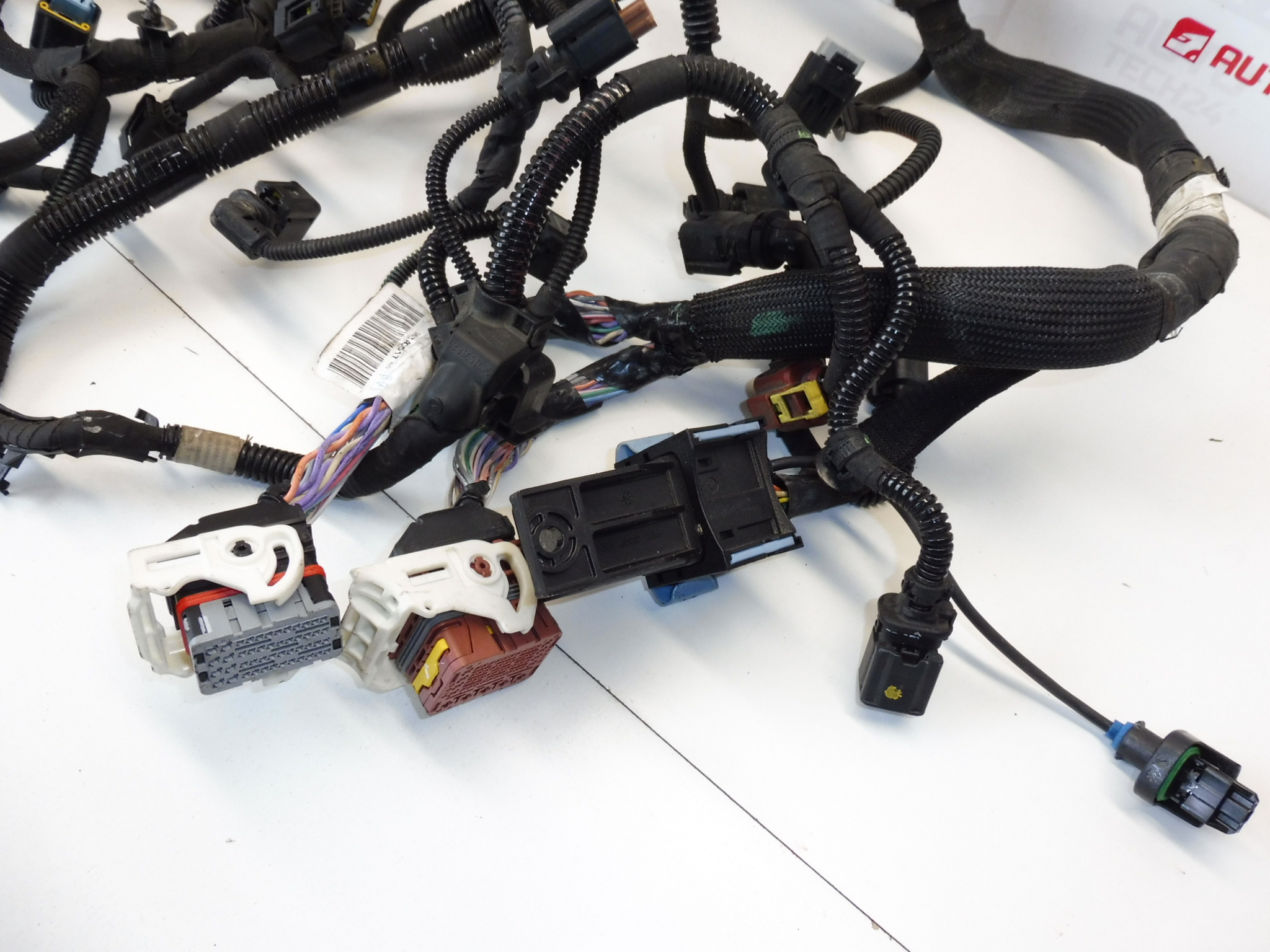 Hoofdmotor 1.6 e-HDI Citroën Peugeot 9674051780 6585L0 9678303980