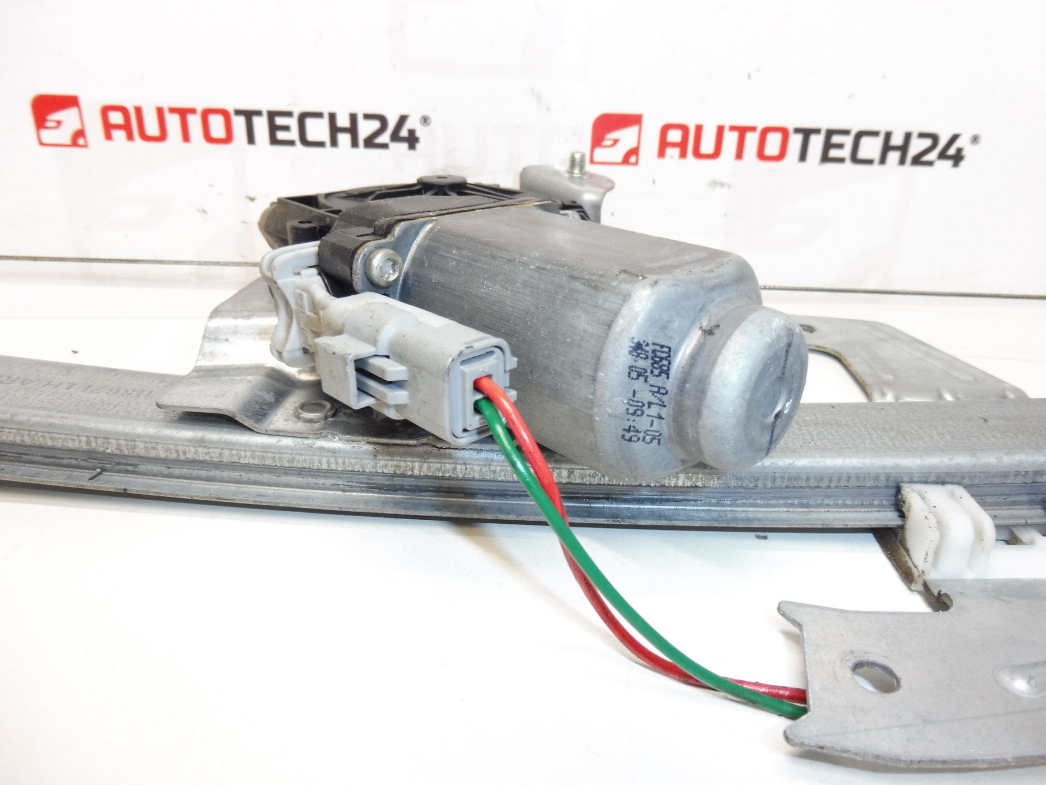 Citroën C1 Peugeot 107 Raam linksvoor Download 9221T8