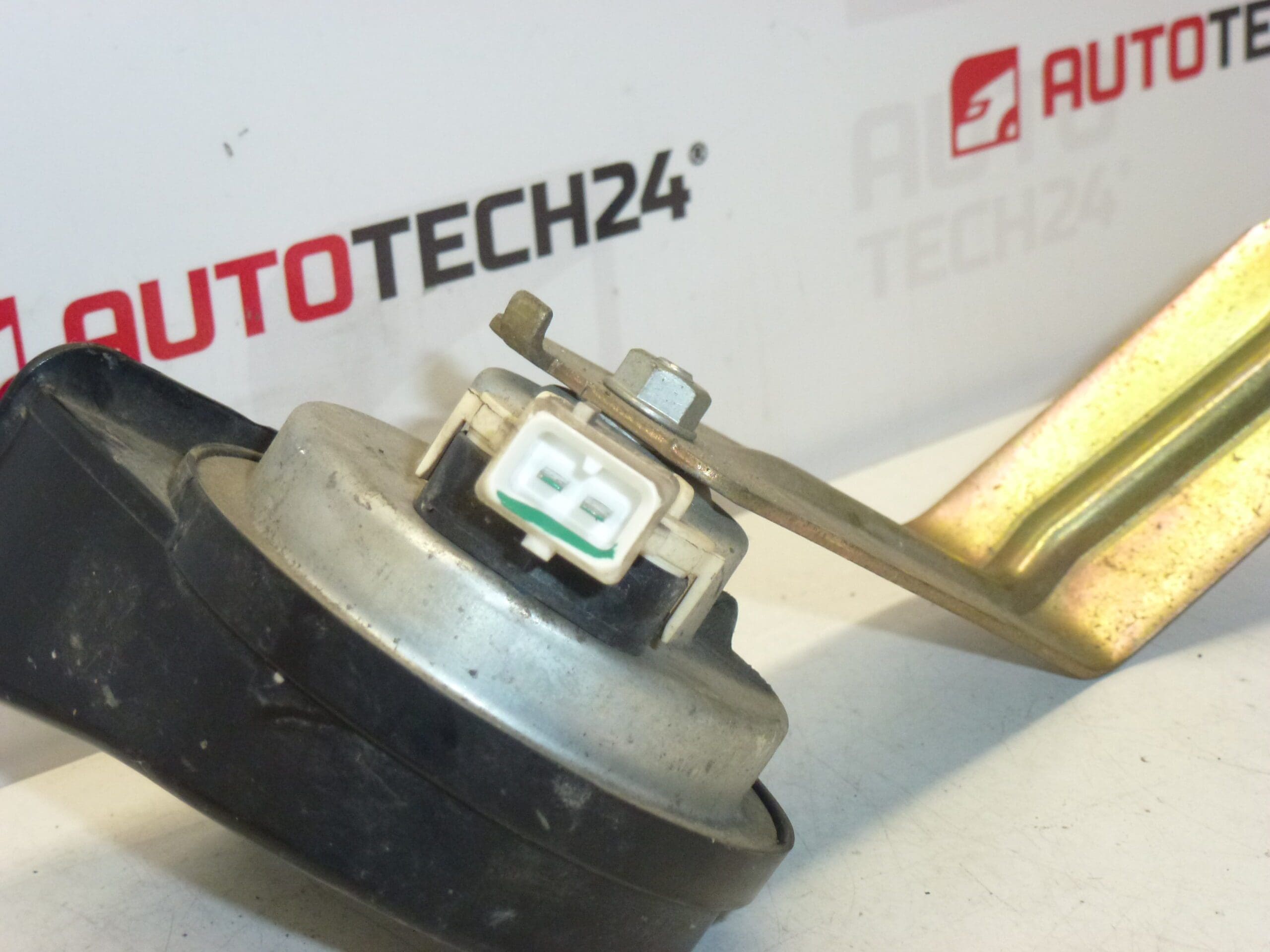 Hoorn claxon met houder Citroën C2 en C3 6236E8