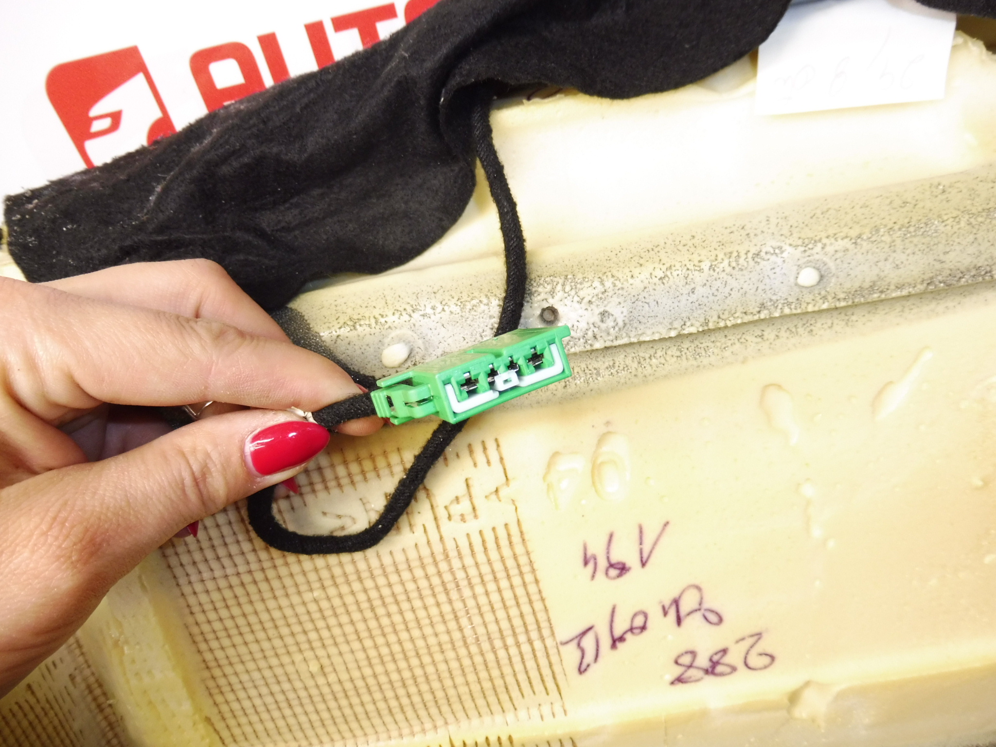 Hoes bestuurdersstoel verwarmd Peugeot 308 16104799EY