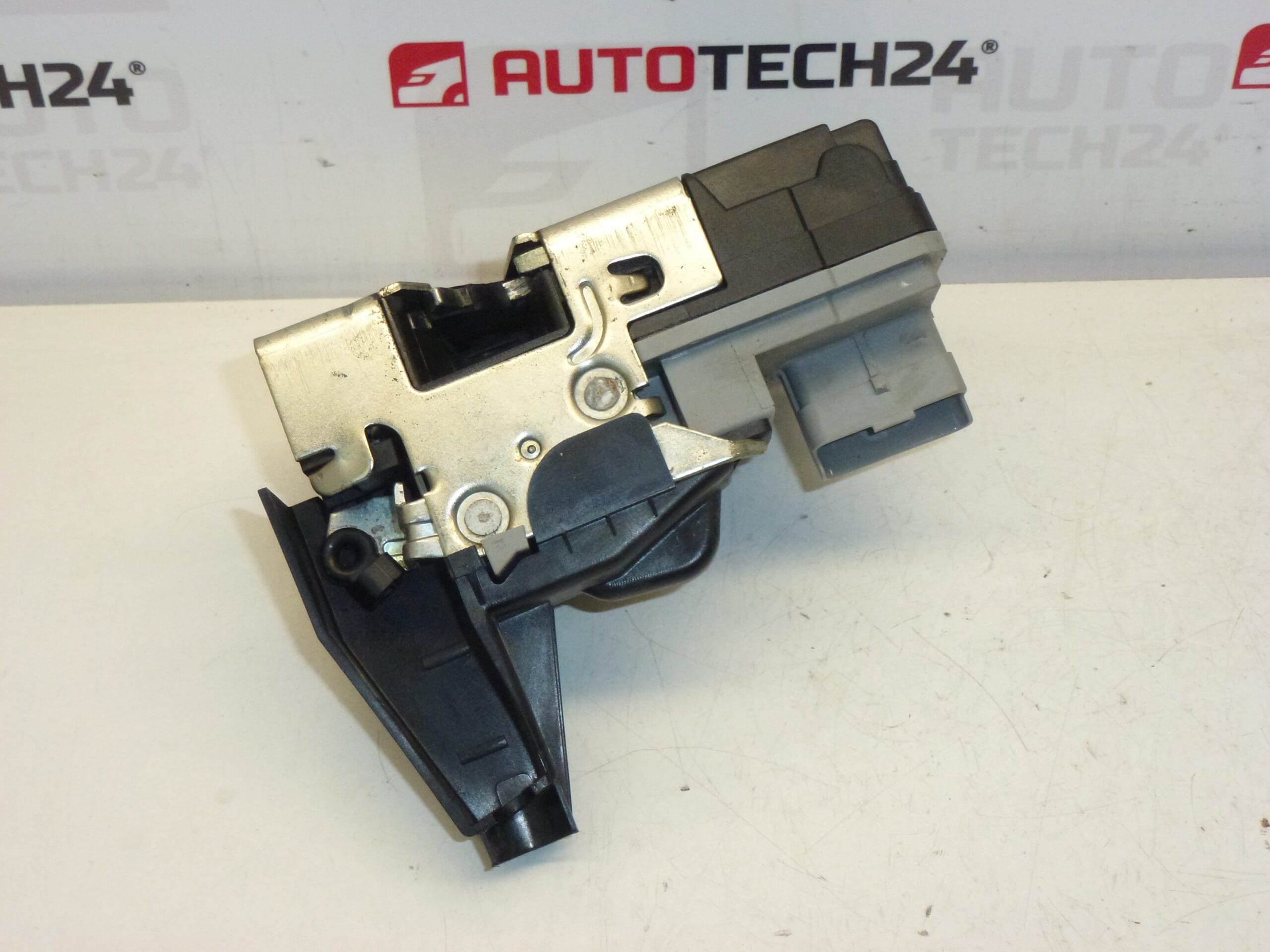 Links voordeur bestuurder Peugeot 307 9135Z0