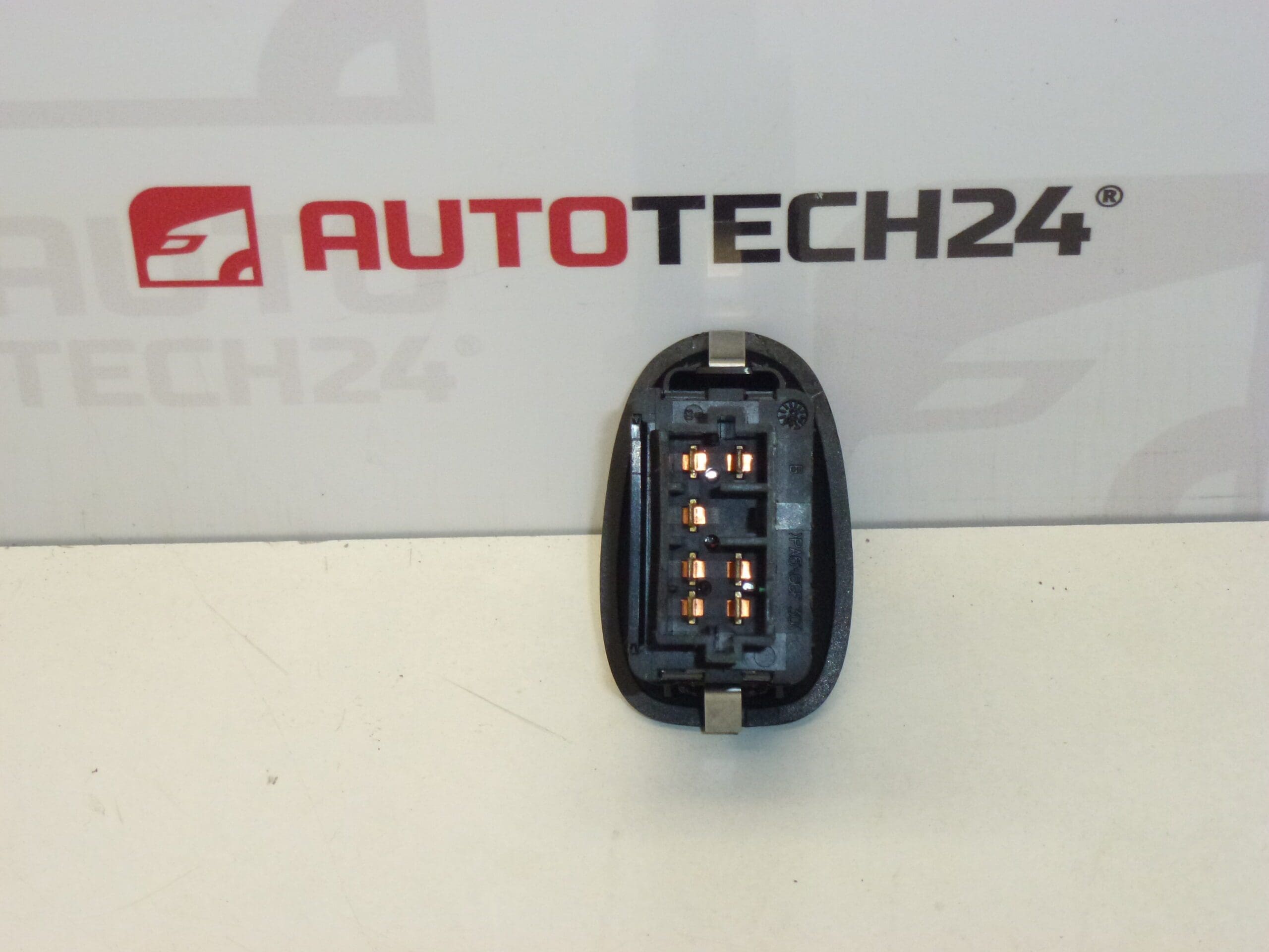 Citroën C3 Pluriel 6552FZ achterruitschakelaar