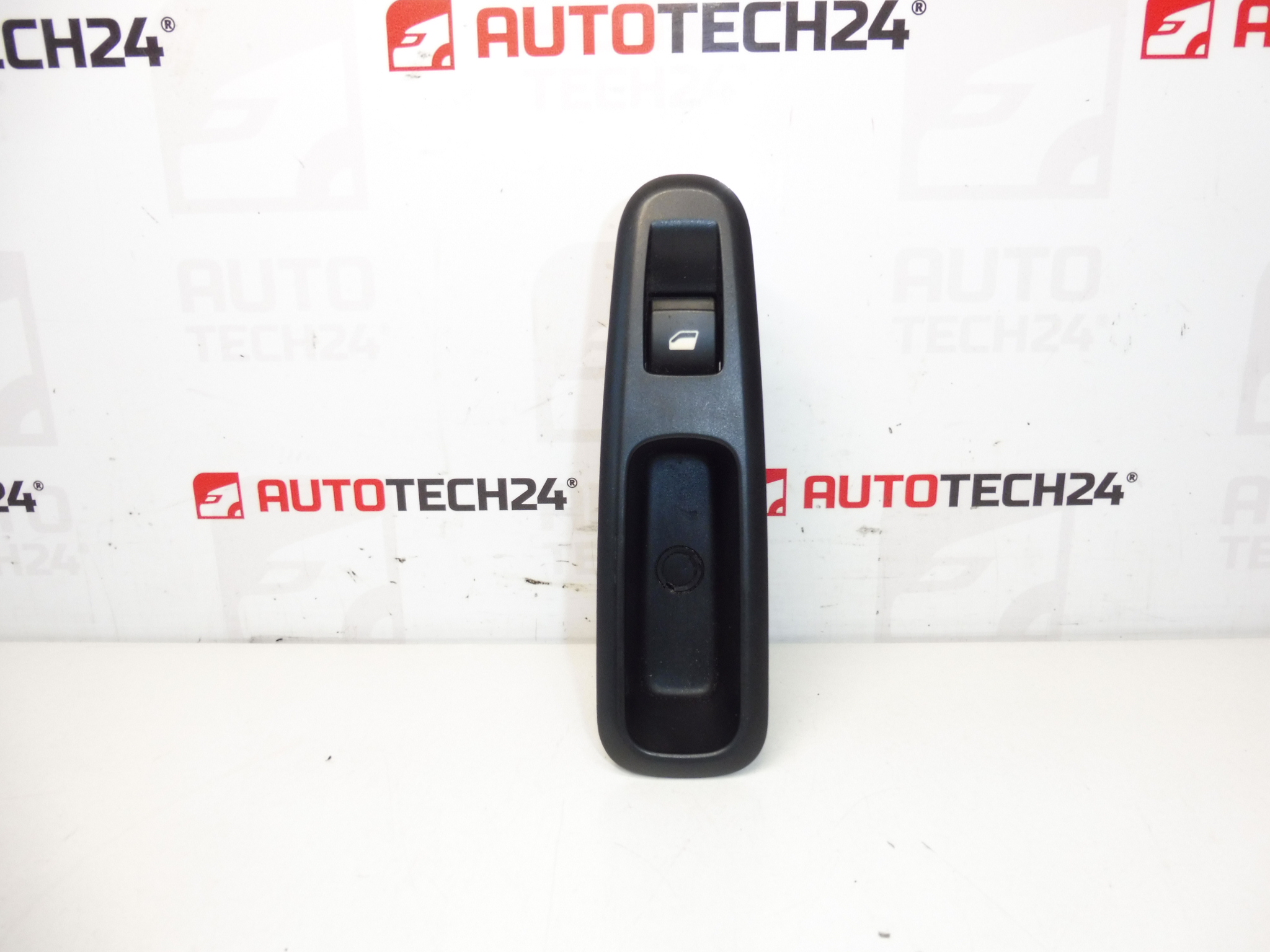 Peugeot 3008 en 5008 raambediening 9662297XT 96759764ZD
