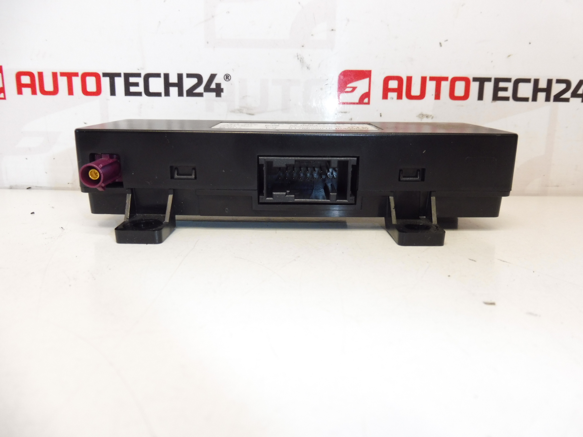 Peugeot Citroen telematica unit 9674767580
