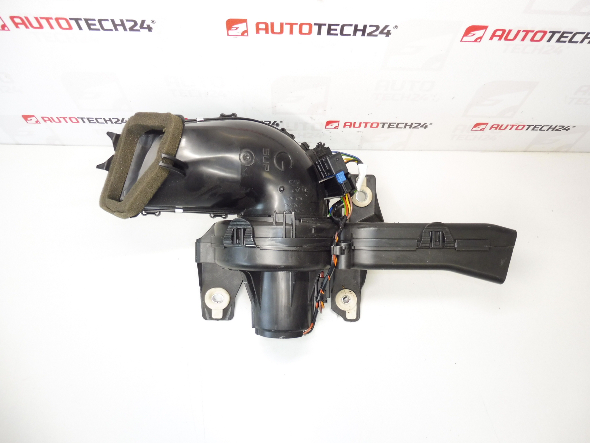 Kachelventilator links Peugeot 3008 5008 9683441680 T5157001 6441CV