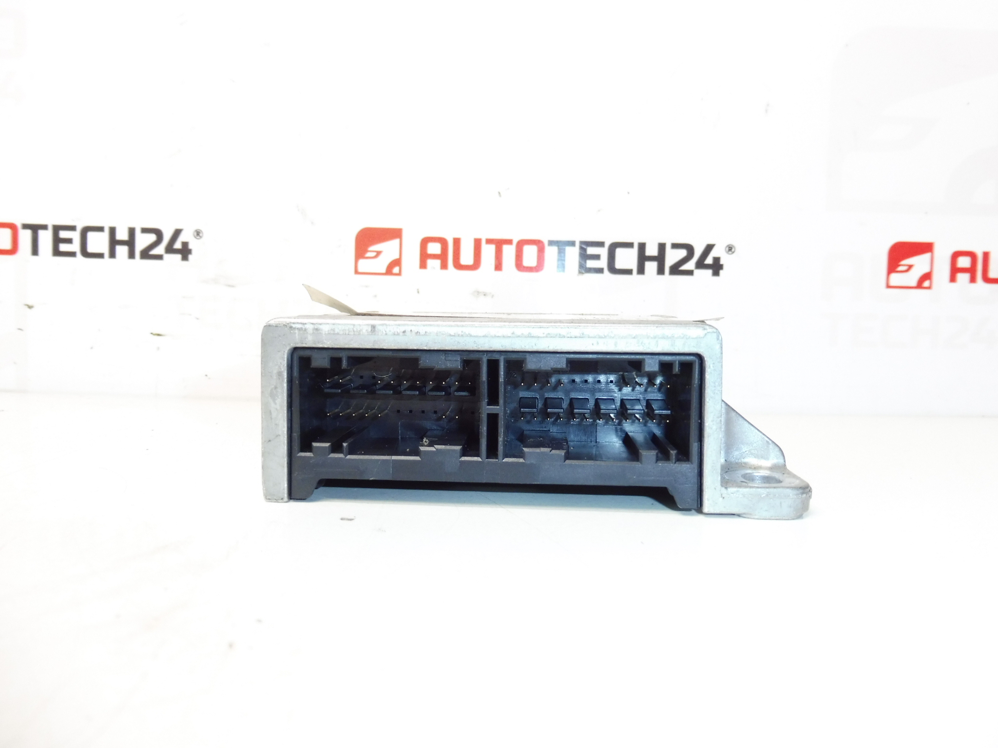 Bosch Peugeot 207 airbageenheid 9665699780 0285010555 6546K0