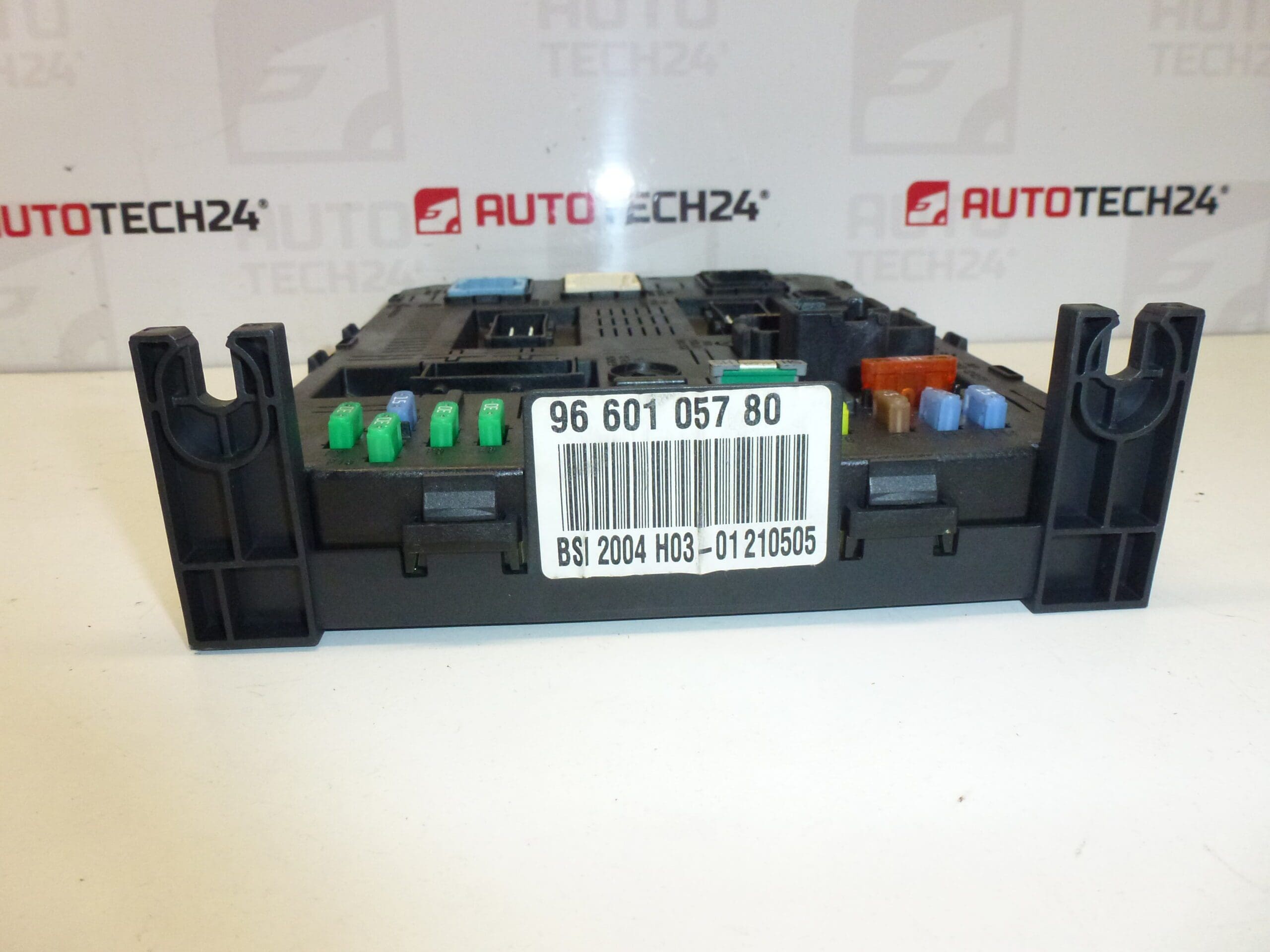 BSI 2004 H03-01 Citroen Peugeot 9660105780 6580AQ