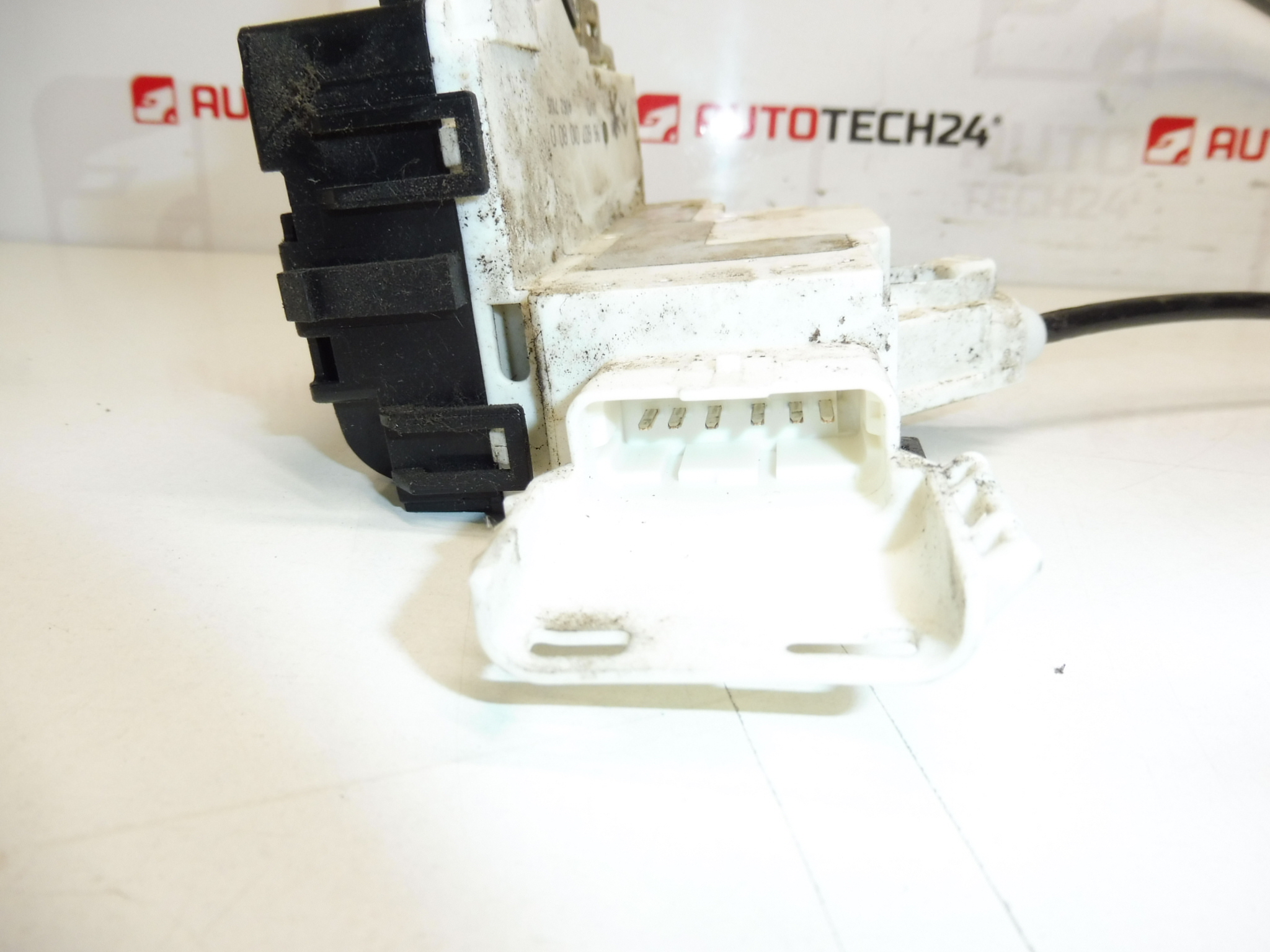 Peugeot 1007 passagiersdeurslot 9646010280 9660701080 9681333880 9136AP