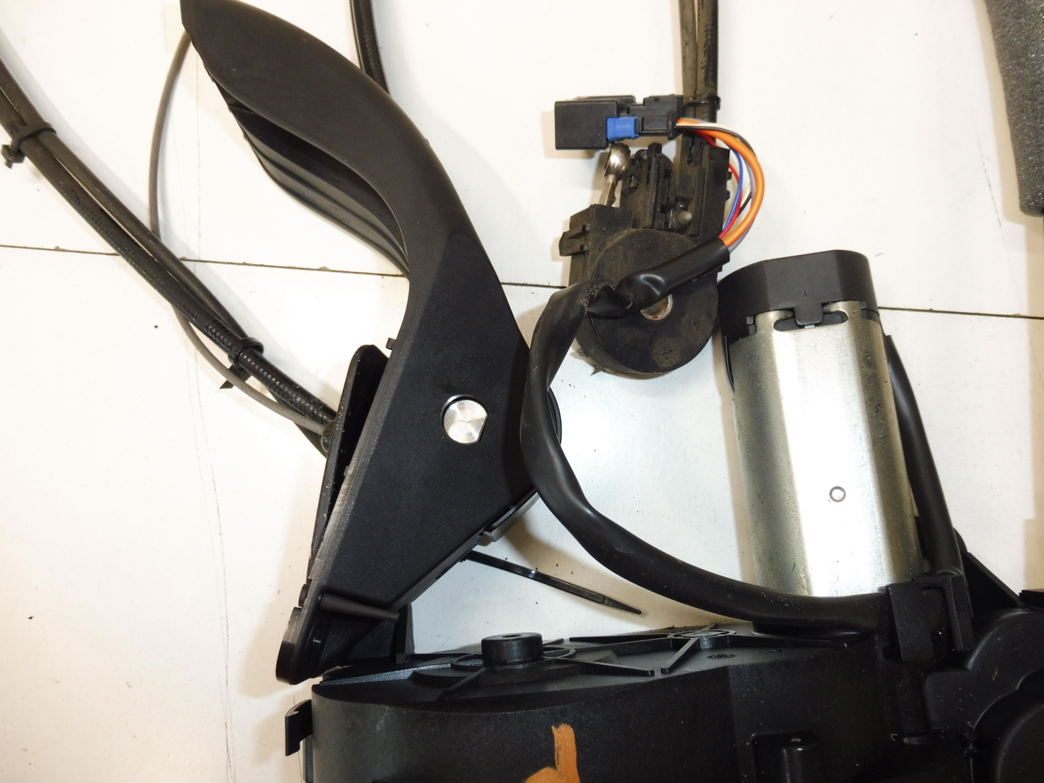 Peugeot 1007 passagier elektrische aandrijving 9680508080 9138E0 9138C8