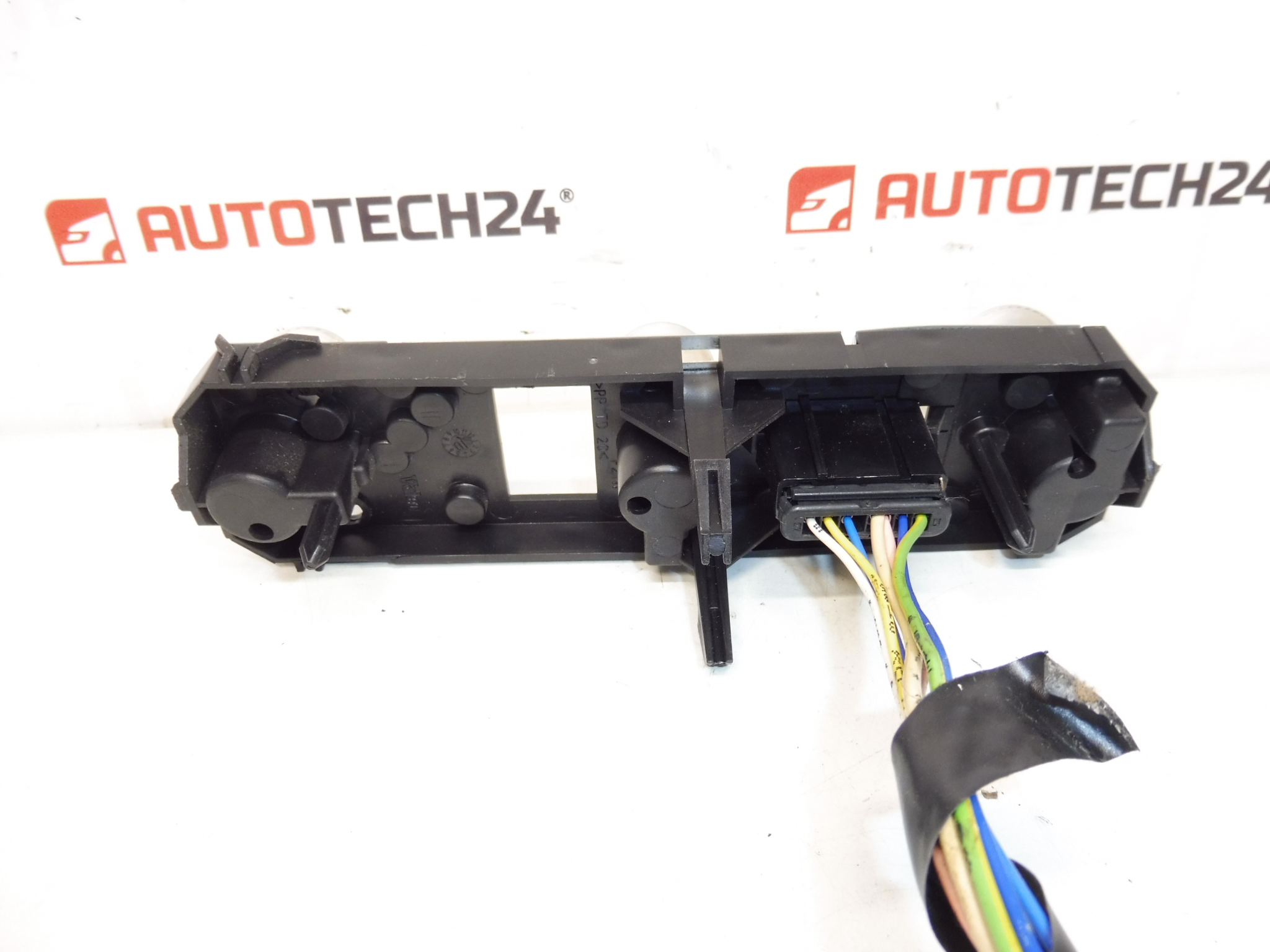 Peugeot 1007 lampfitting rechtsachter 6351V5