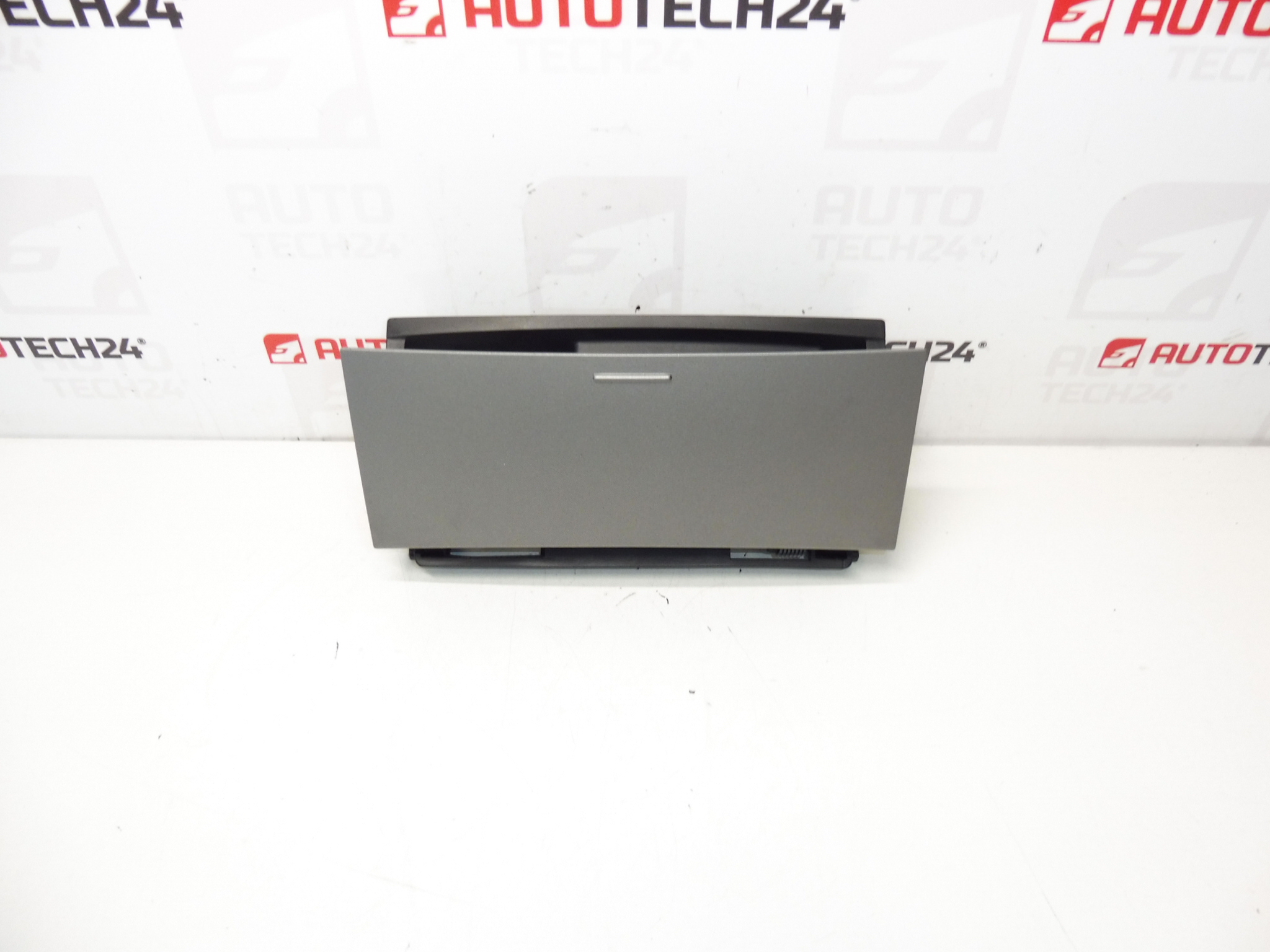 Asbak met aansteker Peugeot 407 9644562177 8211JH