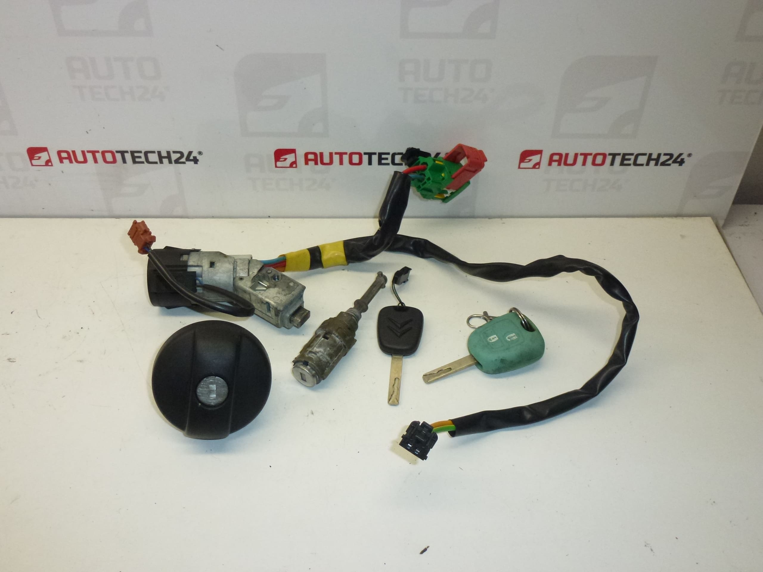 Citroën C2 C3 slotenset 4162AG 4162AH 2 sleutels