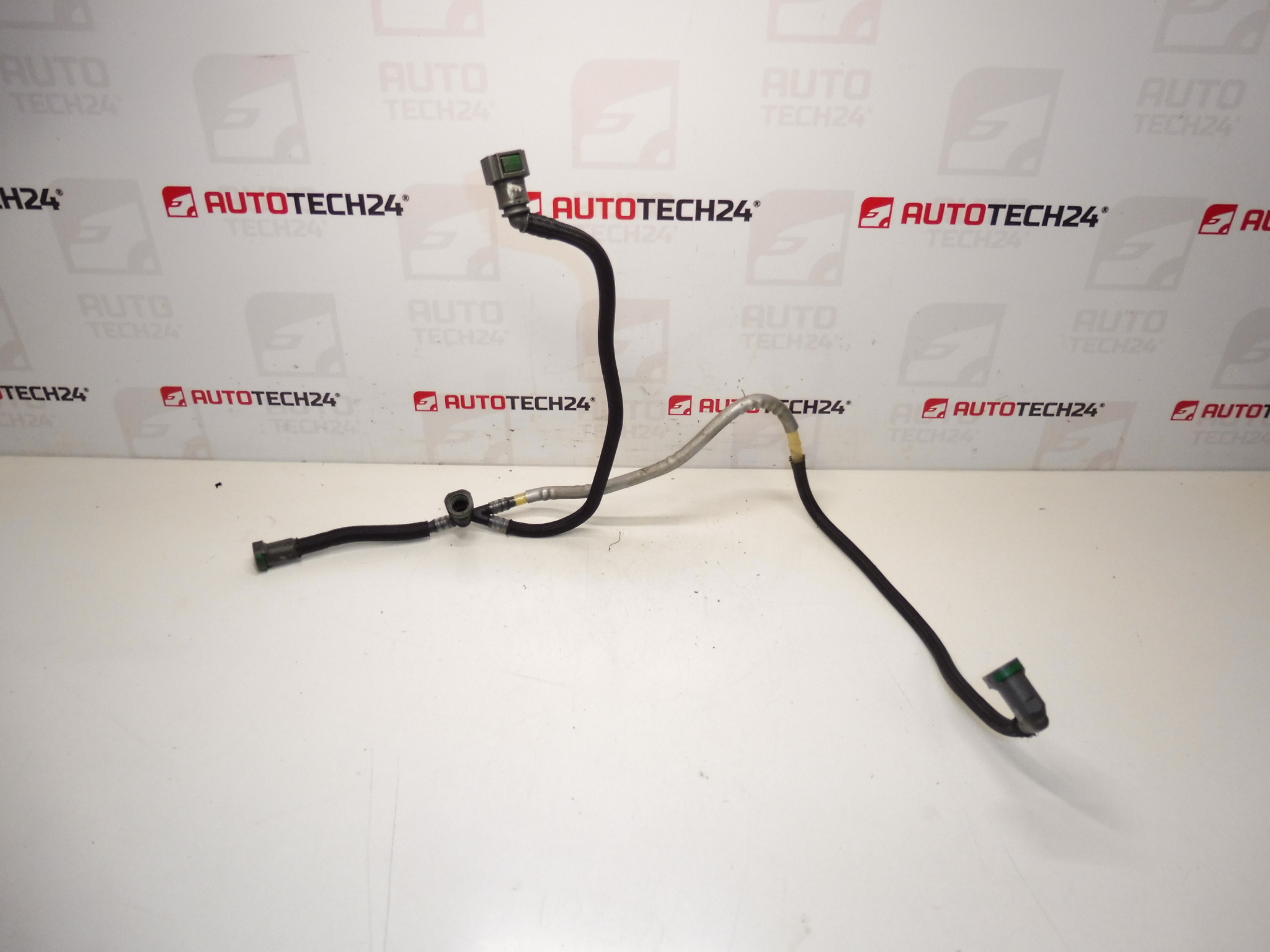 Brandstofleiding Citroën Peugeot 2.2 HDI 1574K9