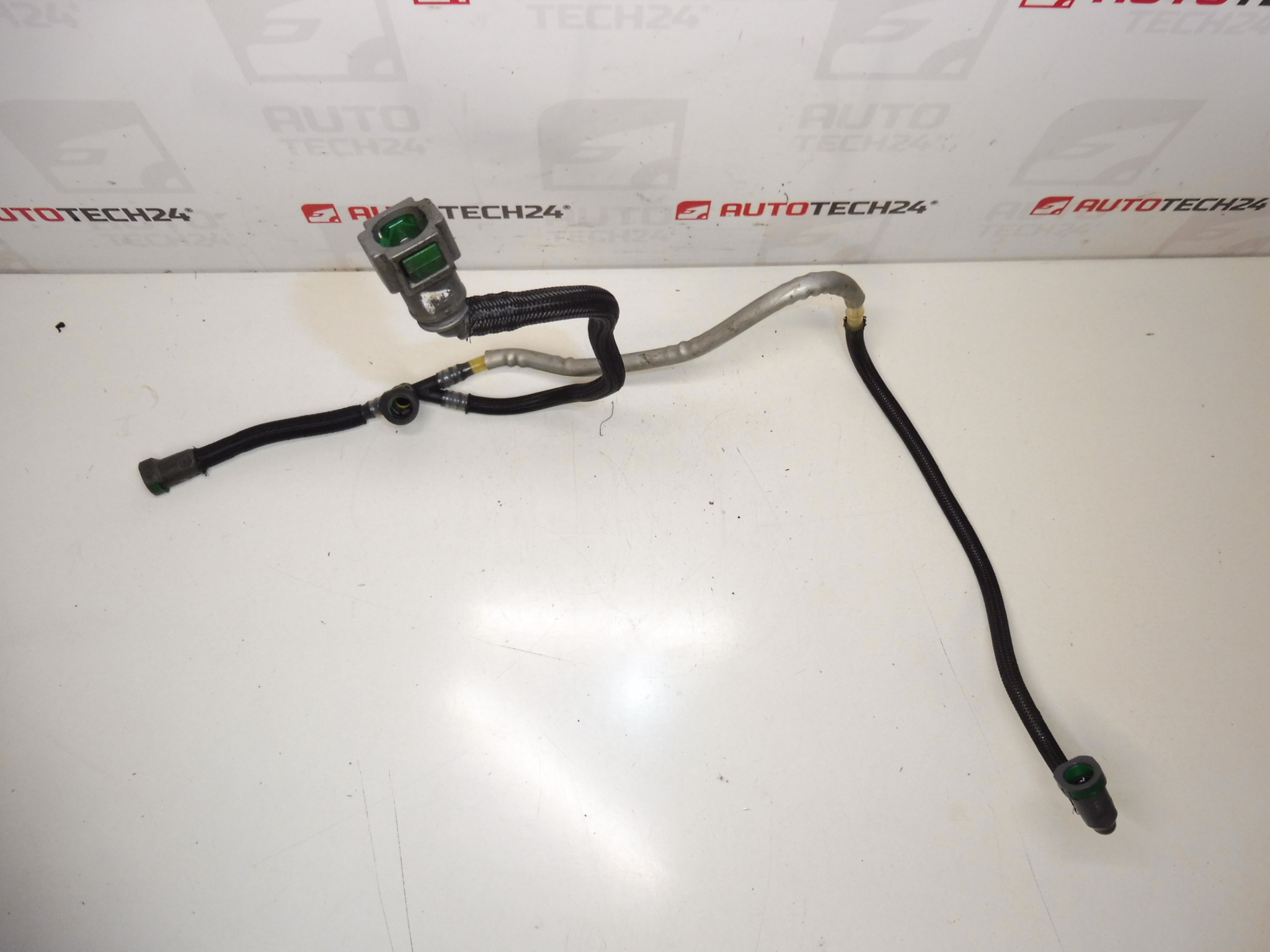 Brandstofleiding Citroën Peugeot 2.2 HDI 1574K9