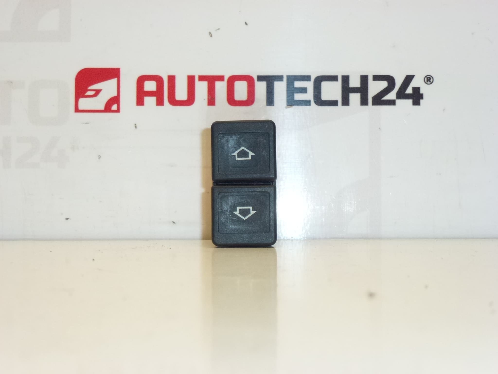 Citroën Xsara Picasso Raambediening 6554E1