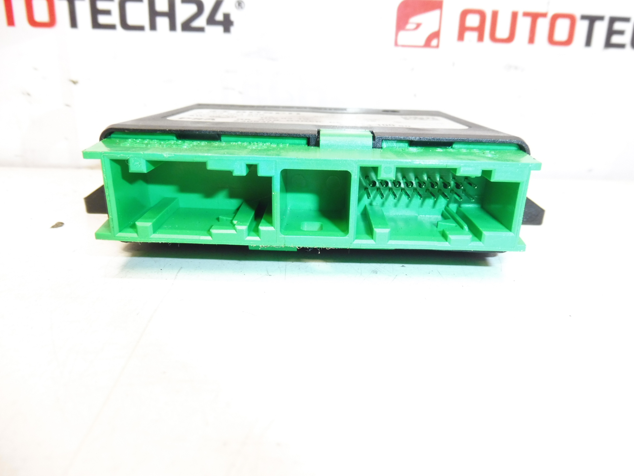 Parkeerhulpunit Citroën Peugeot 0263004545 9800410080