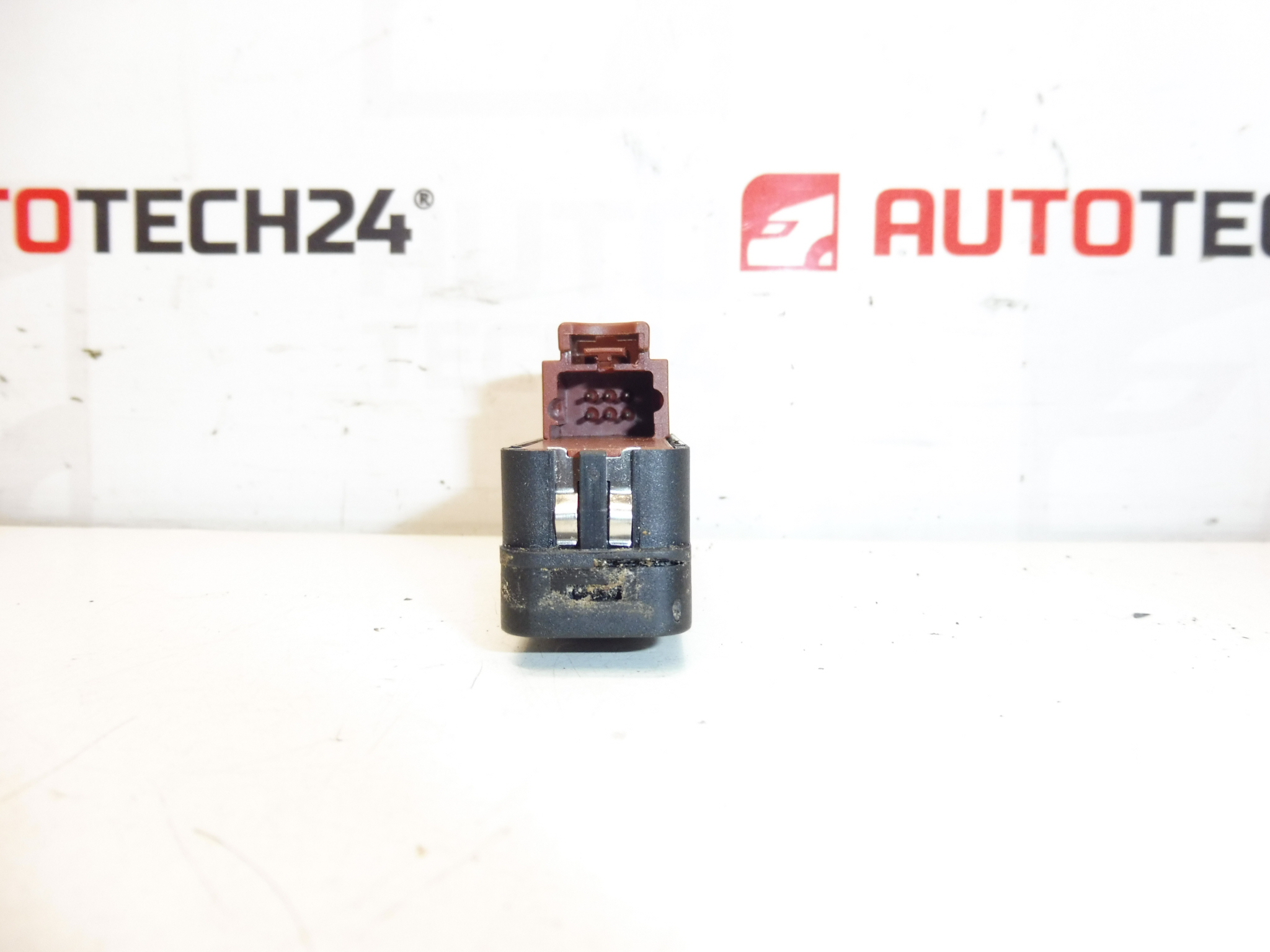 Citroën Peugeot 6554Le Seat Control Controller