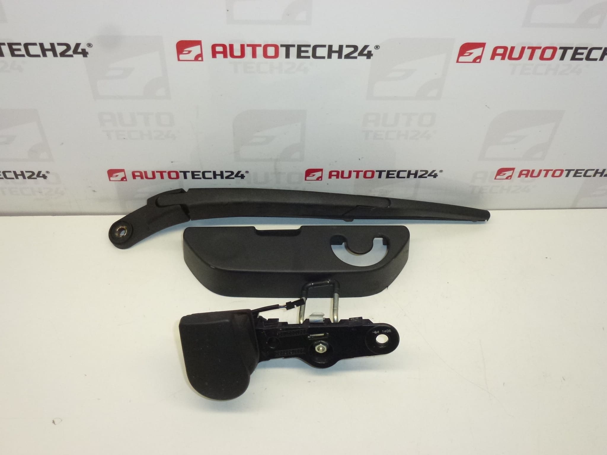 Ruitenwissermechanisme achter Peugeot 407 SW 9651000780 6405Z1