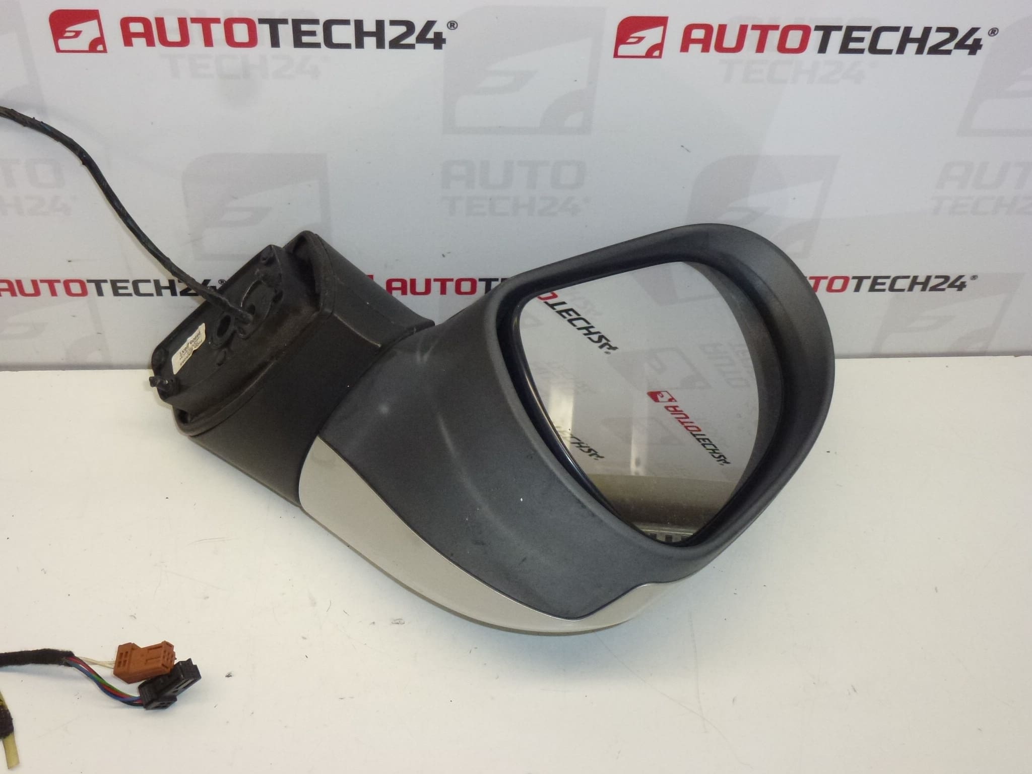 Linker spiegel Peugeot 207 EZRC 96806498XT 8149ZG