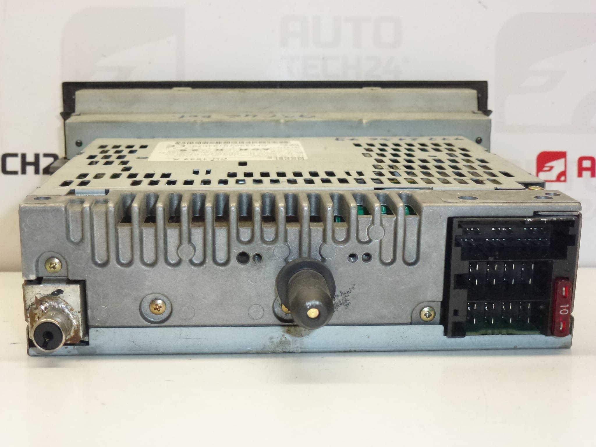 Autoradio met CD Peugeot 406 9636704880 9643180280