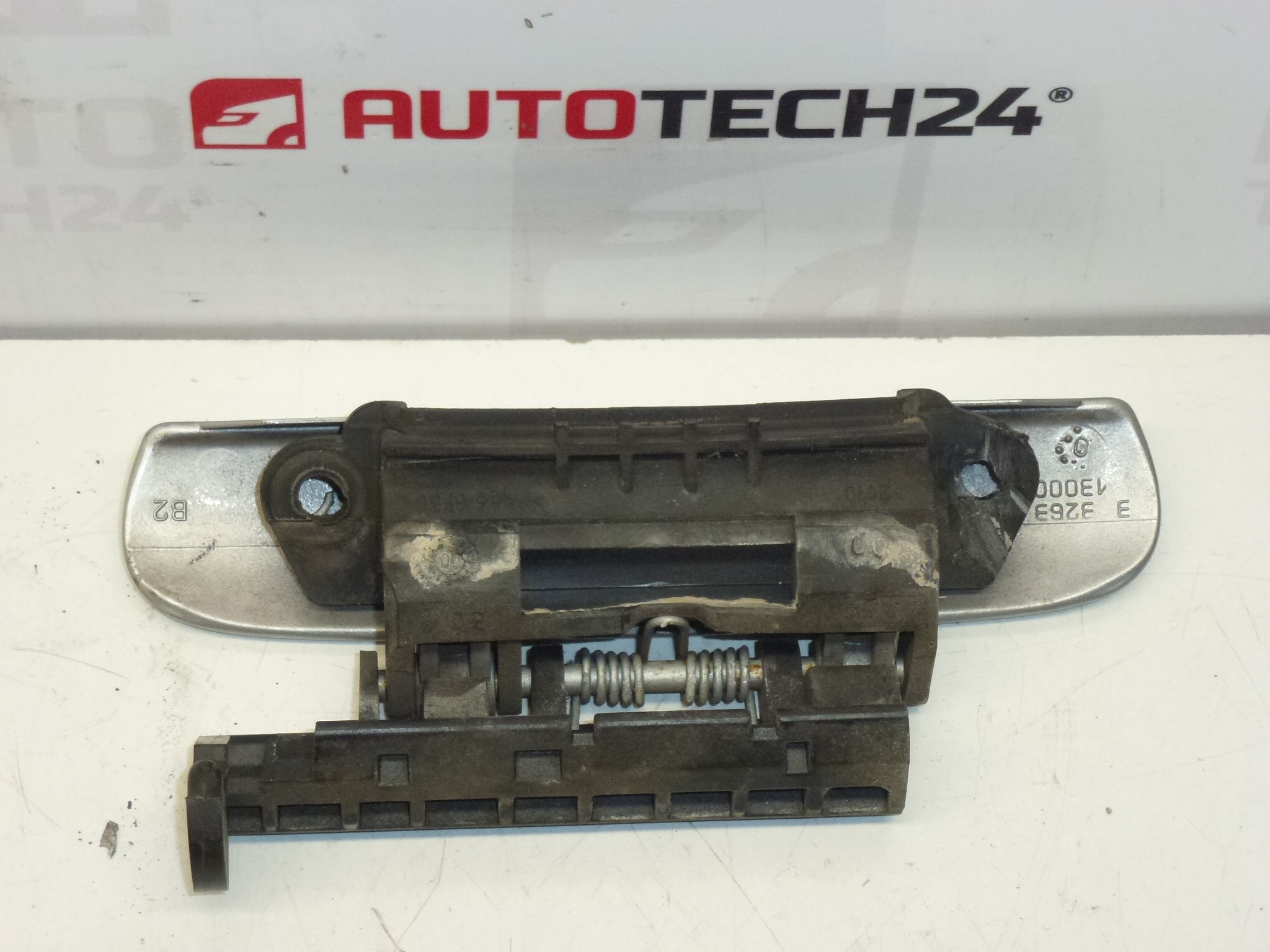 Deurgreep rechts achter Citroën Xsara EZRC 96334566 9101N5