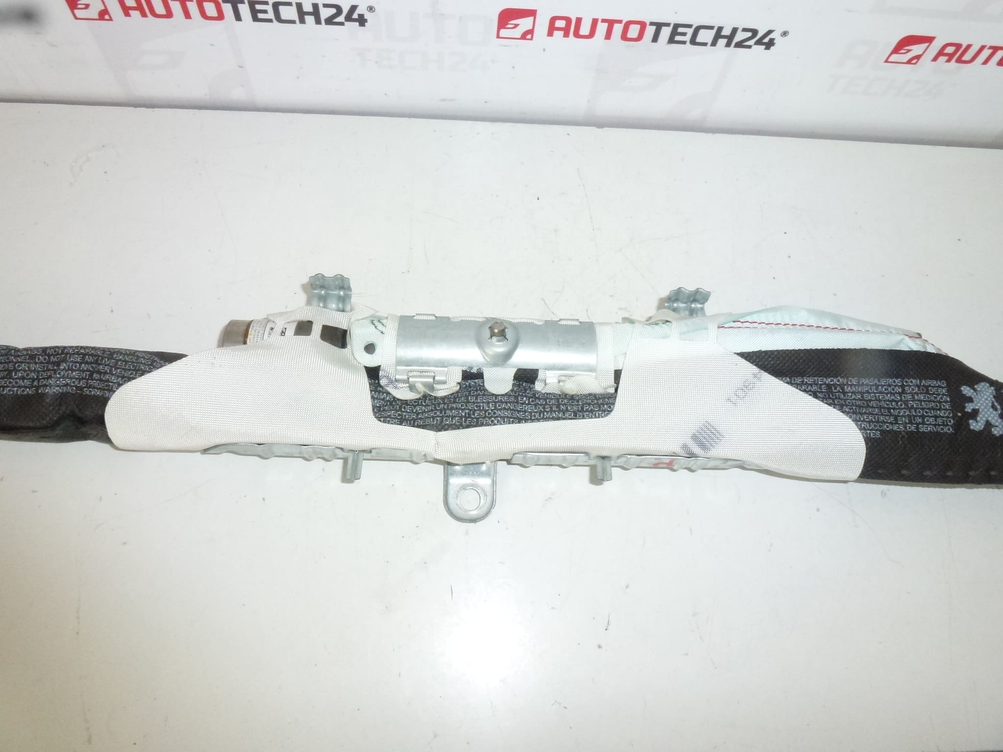 Airbag rechtervoet Peugeot 308 9688532880 8337CZ