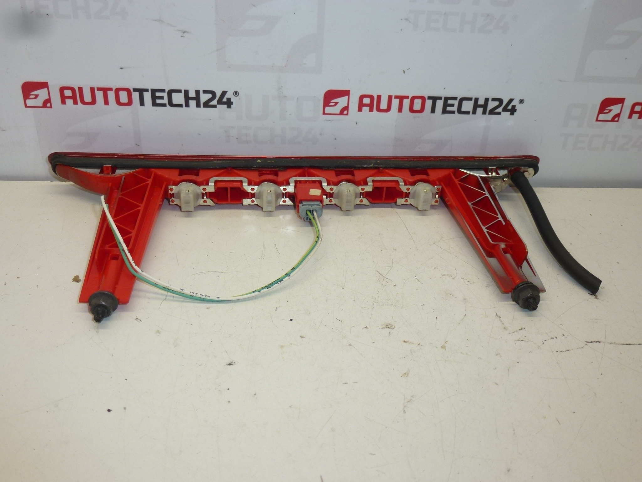 Derde remlicht Peugeot 308 SW 9681704280 6350EY