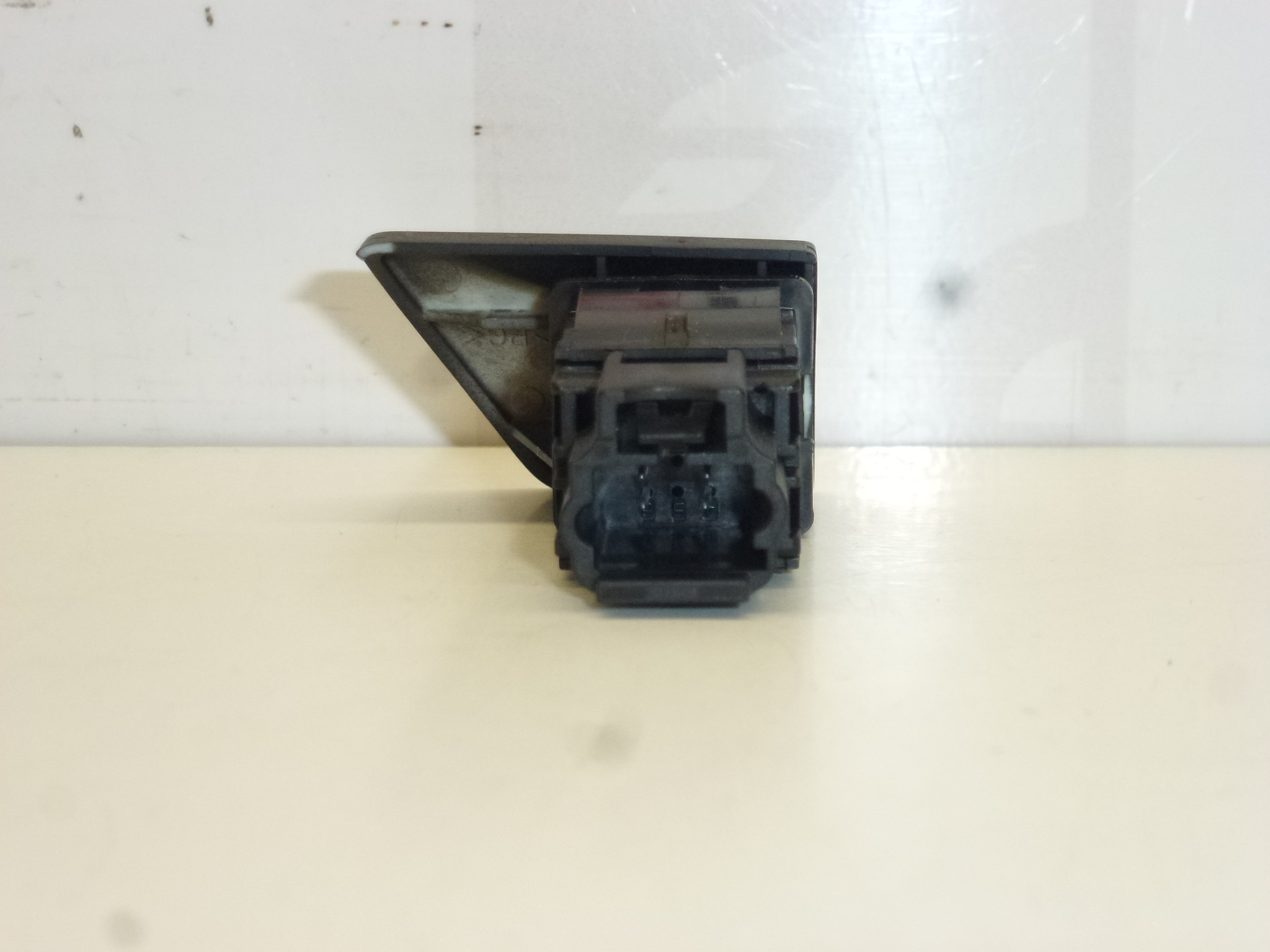 Regelaar centrale vergrendeling TRW Peugeot 307 9636668477 6554F3