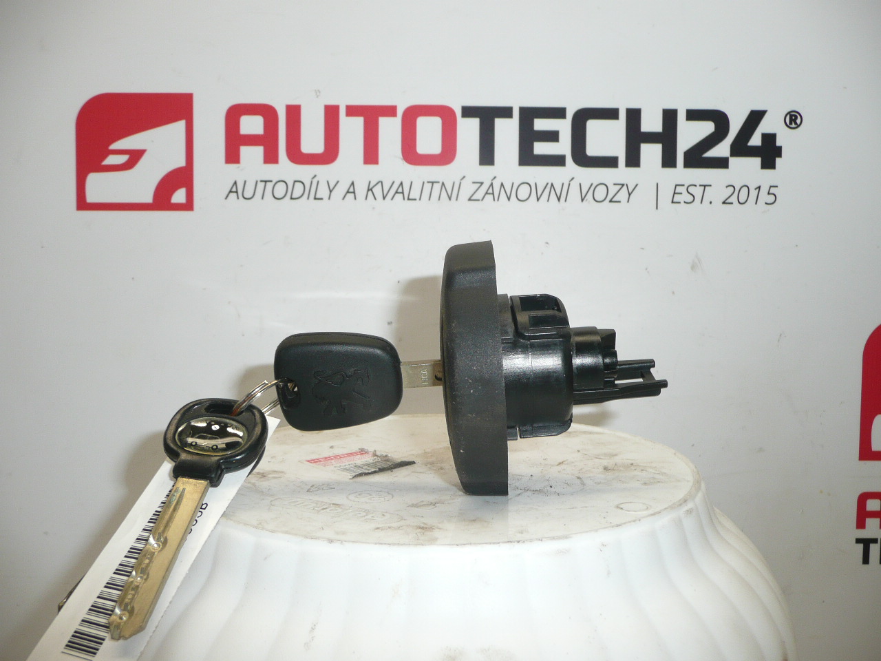 Tankdop met sleutel Citroën Peugeot 1508L7