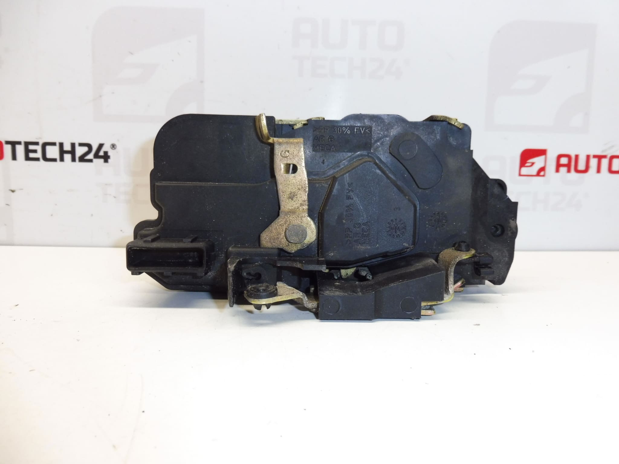 Deurslot links achter Peugeot 206 913771