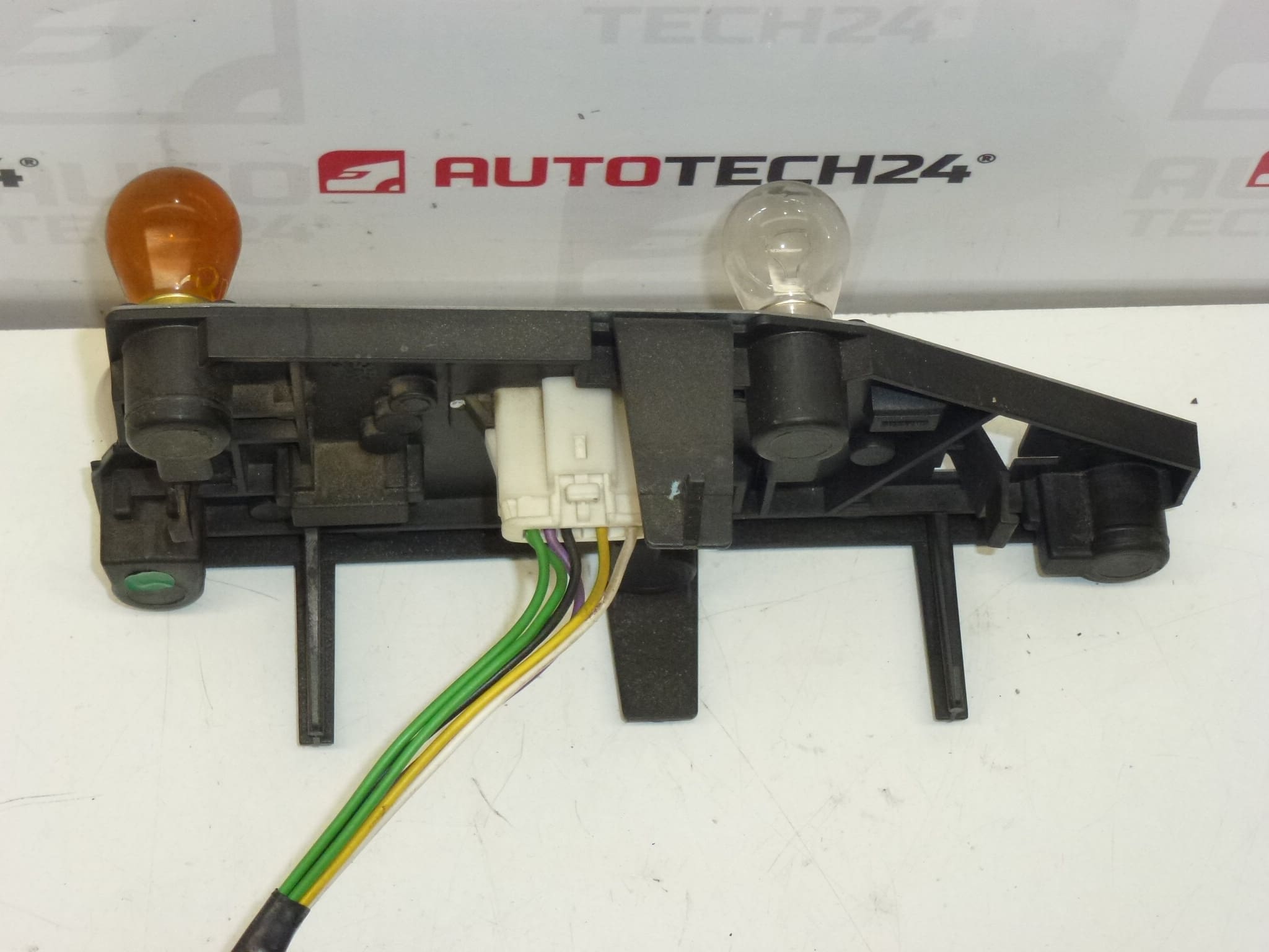 Aansluiting Achterste Rechter Lamp Peugeot 406 4 Deuren 9630364777 6351L5 - Afbeelding 2