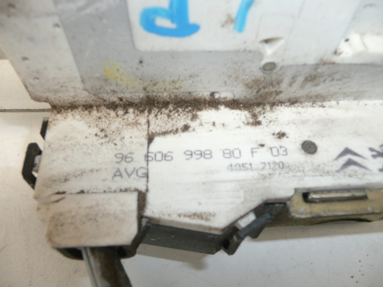 Deurslot linksvoor Citroën C4 9660699880 9135R0