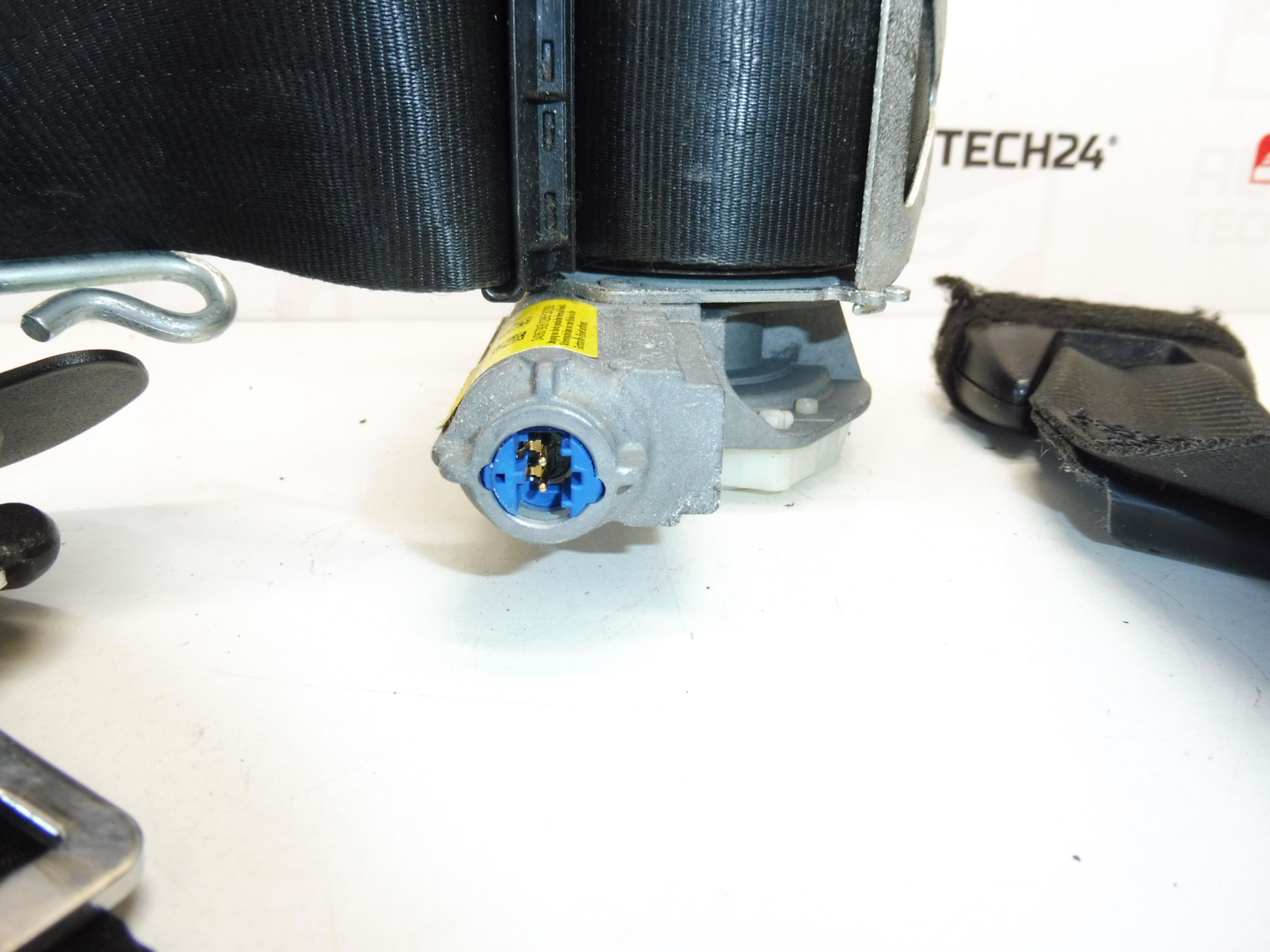 Veiligheidsgordel rechts Peugeot 3008 5008 34068389F 8975HN