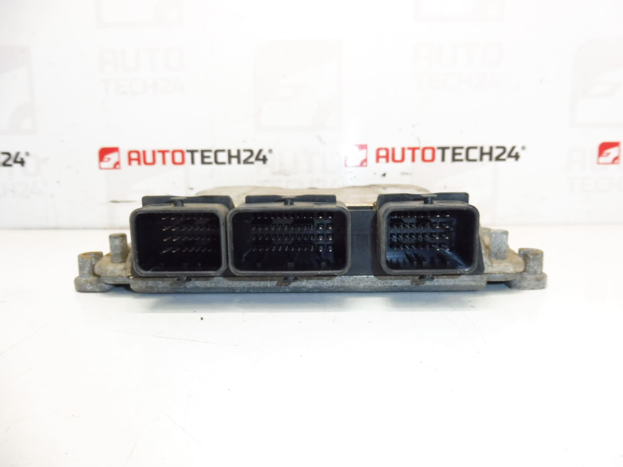 ECU Bosch EDC15C2 2.2 HDI 0281011779 9654695380 - Afbeelding 2