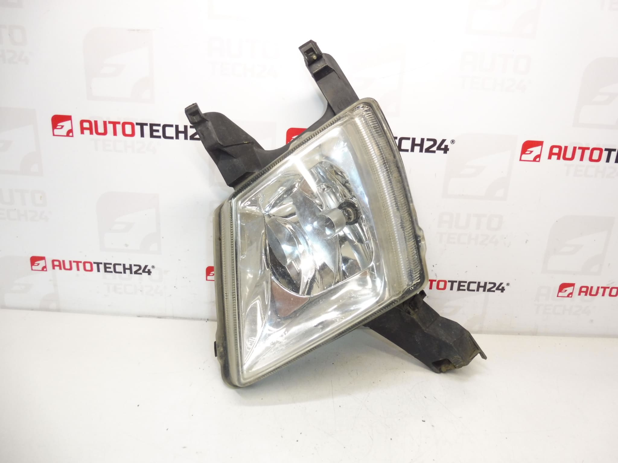 Front Fog koplamp Origineel Peugeot 407 9641945680 620836