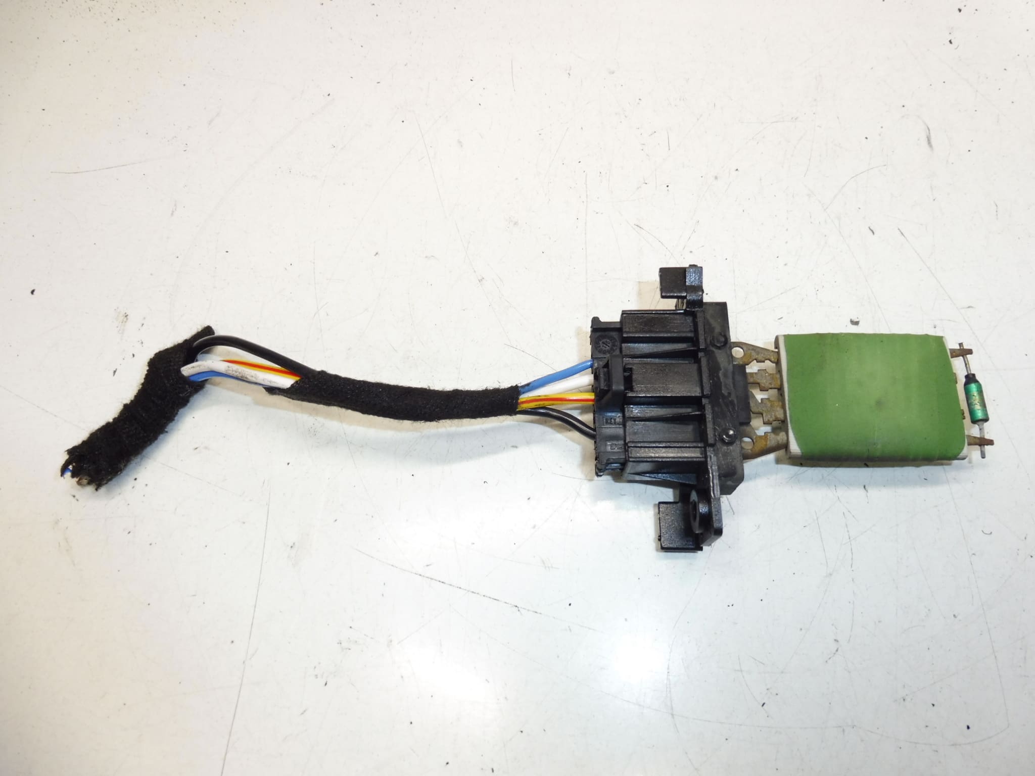 Regelaar ventilatorsnelheid voor Citroën en Peugeot 648055 - Afbeelding 2