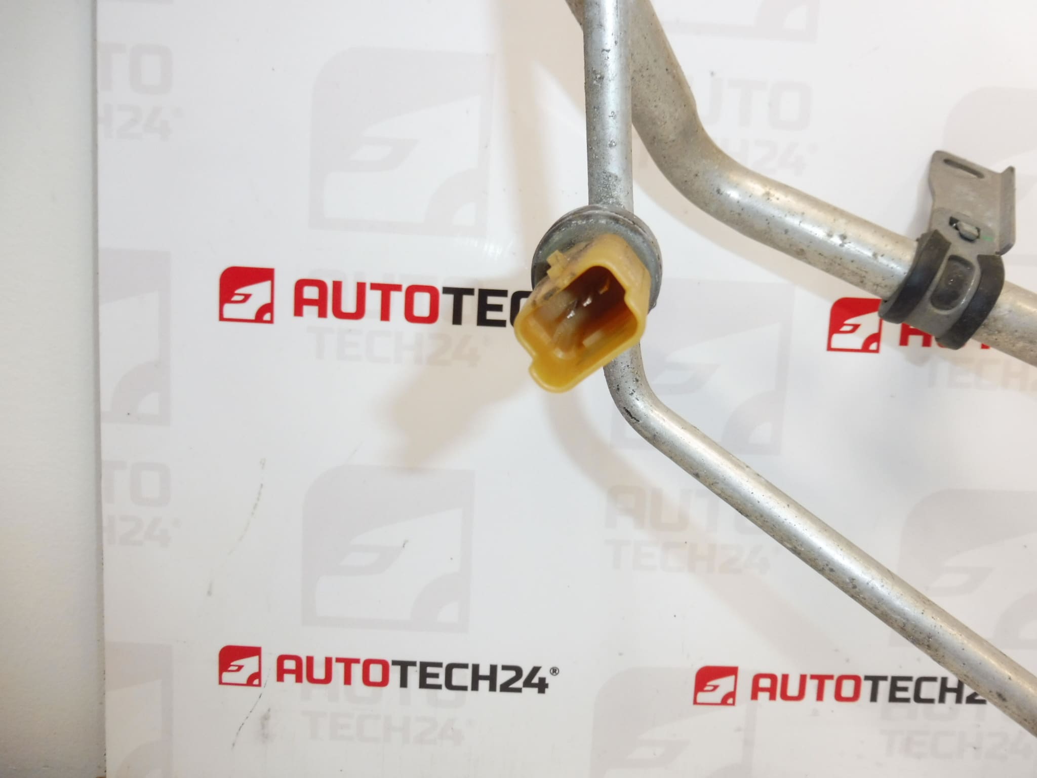 Klimaatleiding Citroën C-ELYSEE Peugeot 301 9676996380 - Afbeelding 2