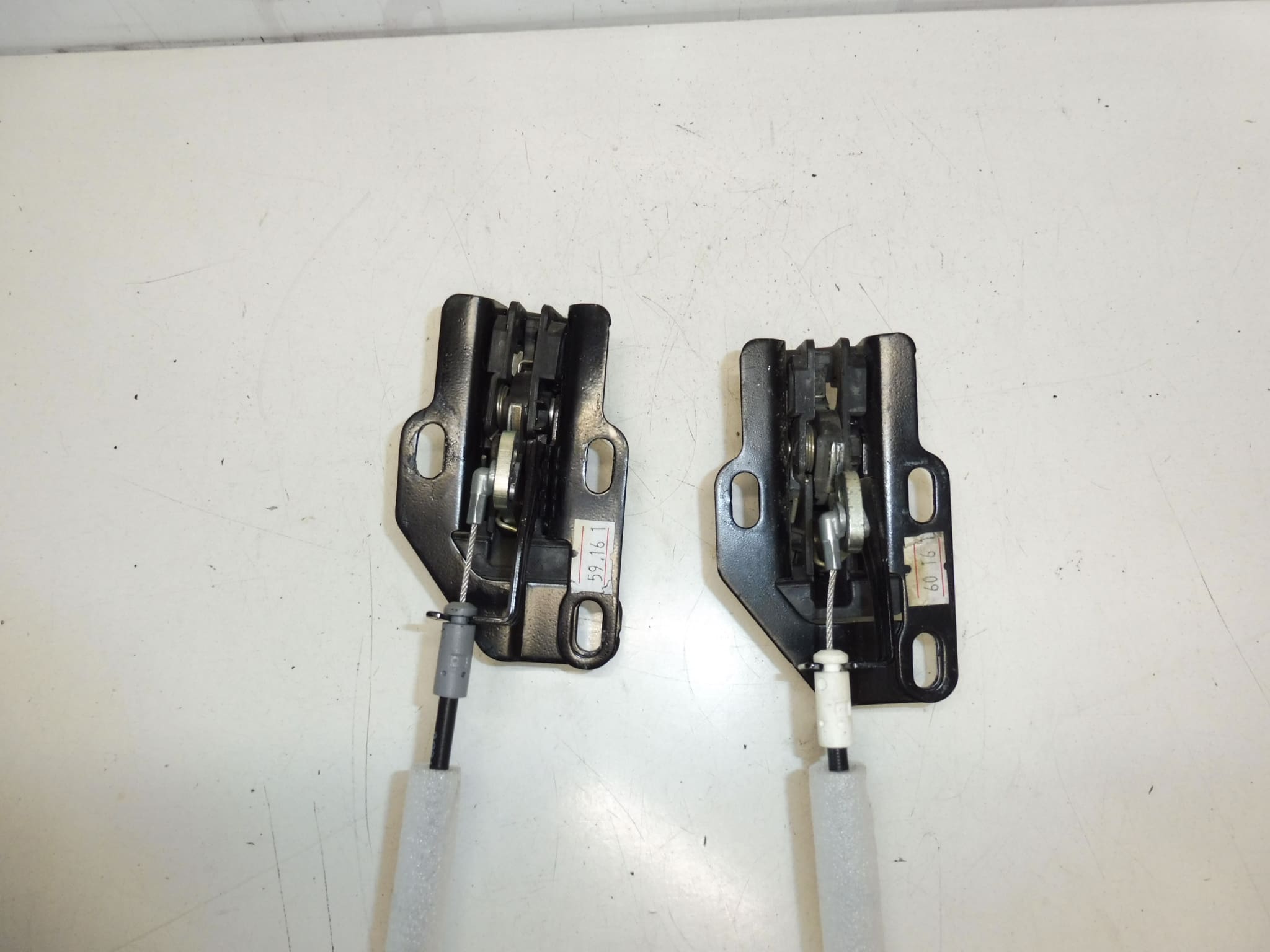 Set rechter achterdeursloten voor Citroën Berlingo III (5-deurs) 8719F9 / 8719E4 - Afbeelding 2