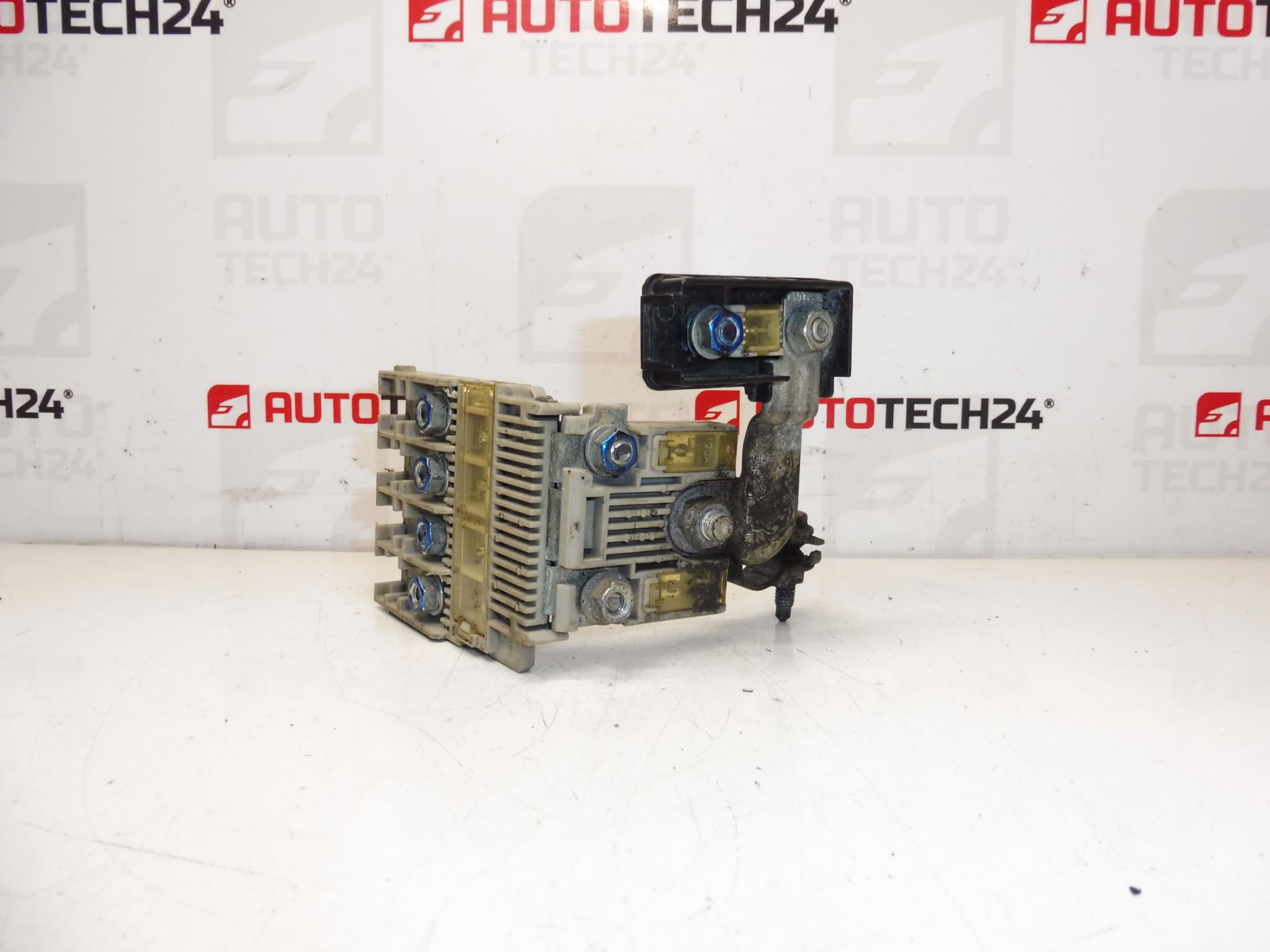 C-Crosser Peugeot 4007 6500fc Fuse Module