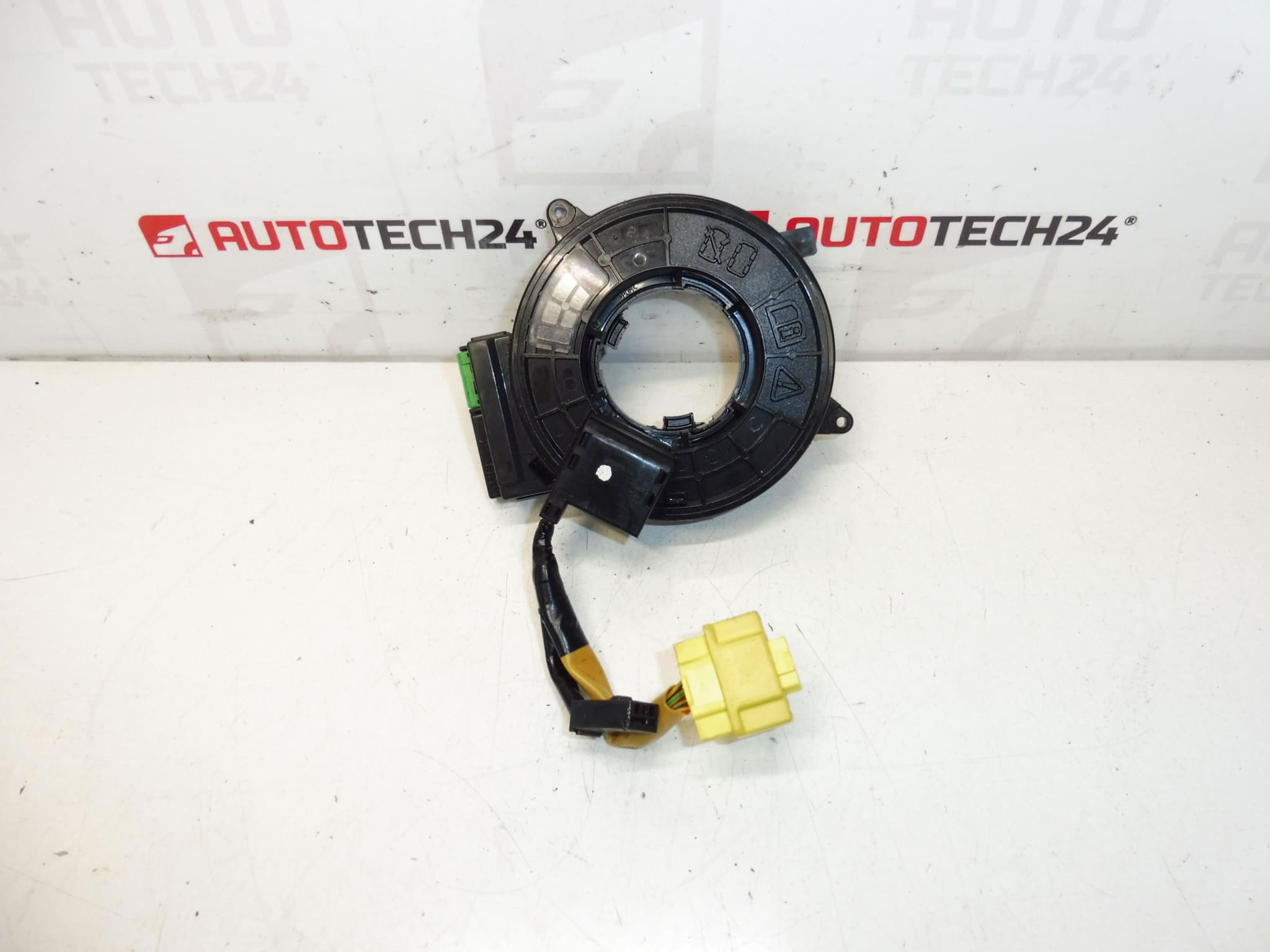 Citroën C-Crosser Peugeot 4007 4112kz airbagring