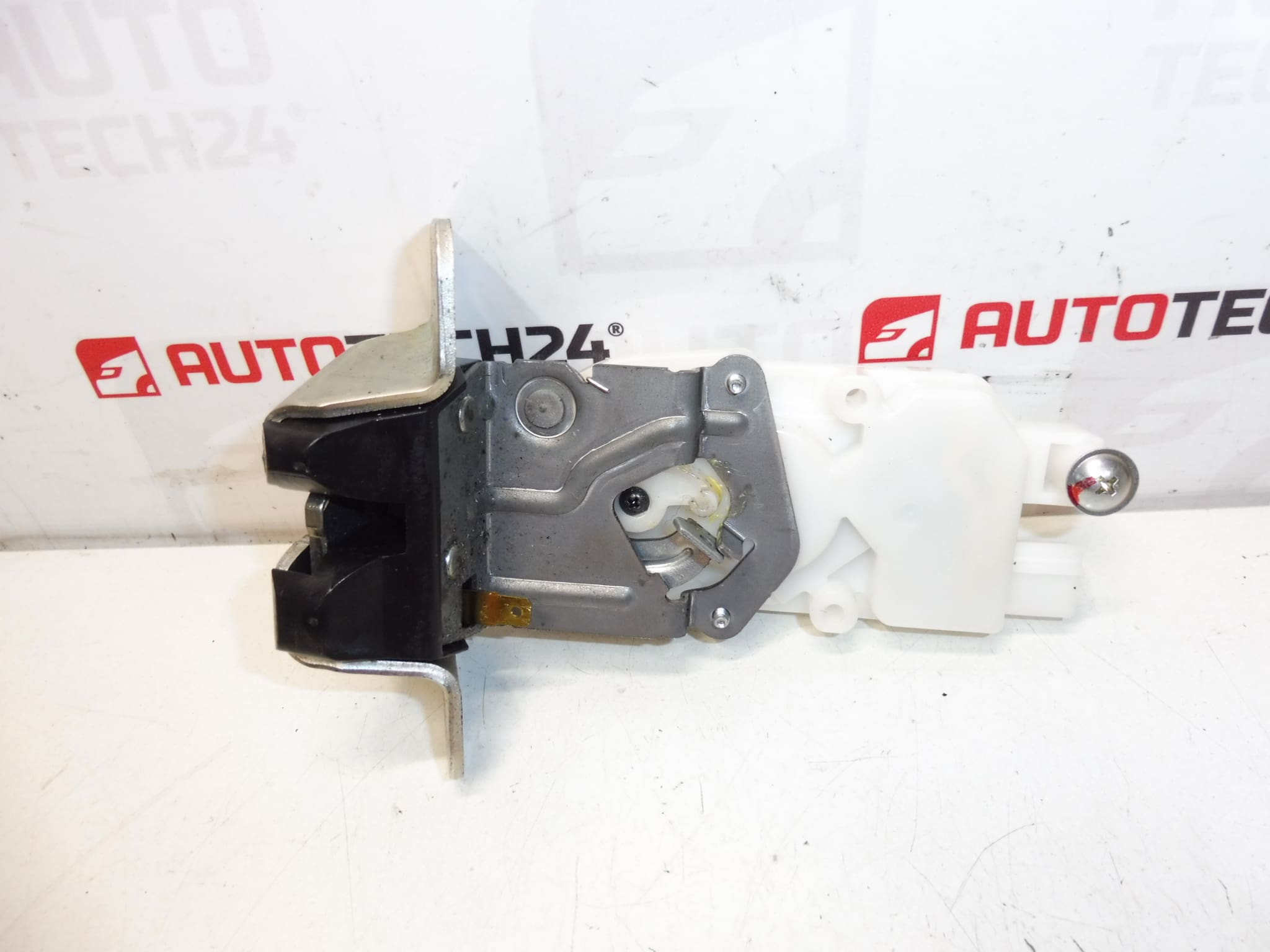 Citroën C-Crosser / Peugeot 4007 8719H3 achterklepvergrendeling - Afbeelding 2
