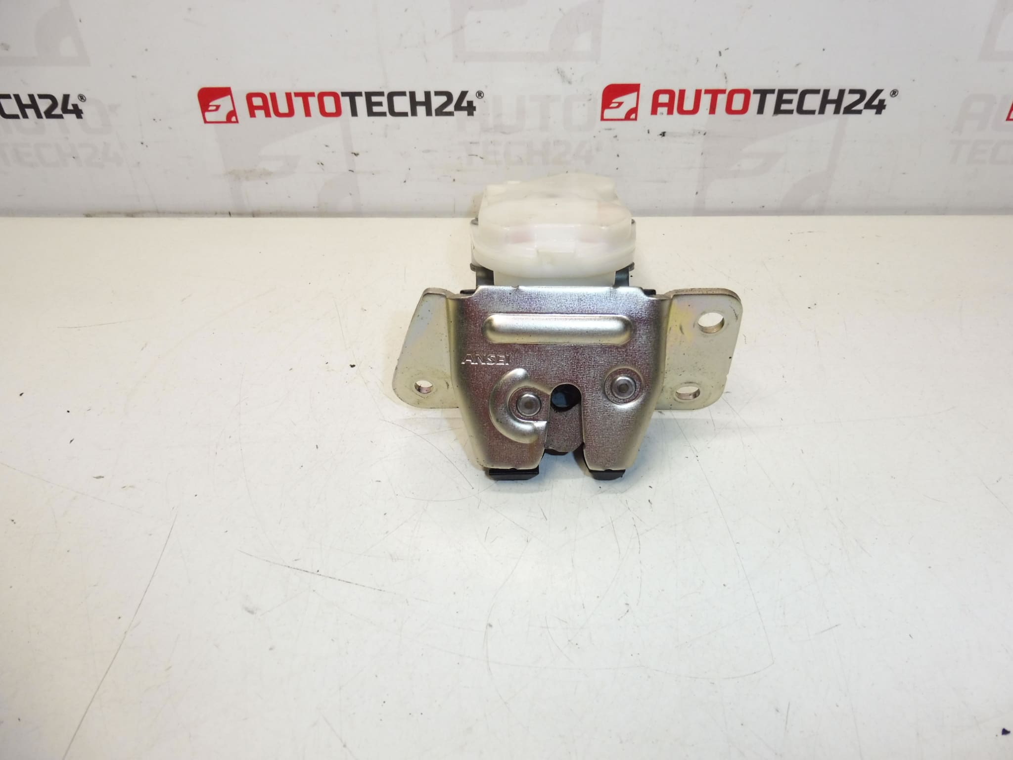 Citroën C-Crosser Peugeot 4007 8719h3 achterste dekselvergrendeling