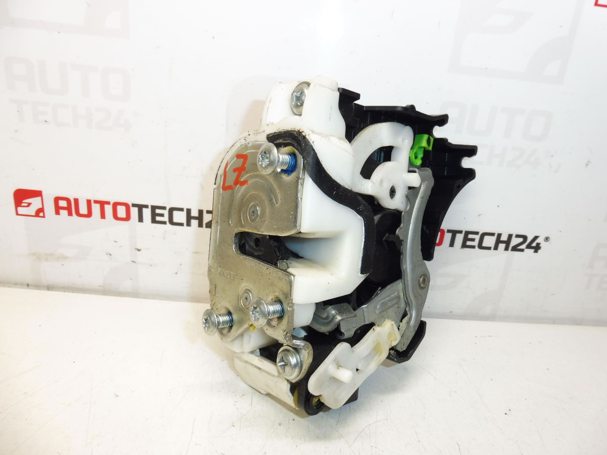 Linker achterdeurslot Citroën C-Crosser / Peugeot 4007 9137N0 - Afbeelding 2